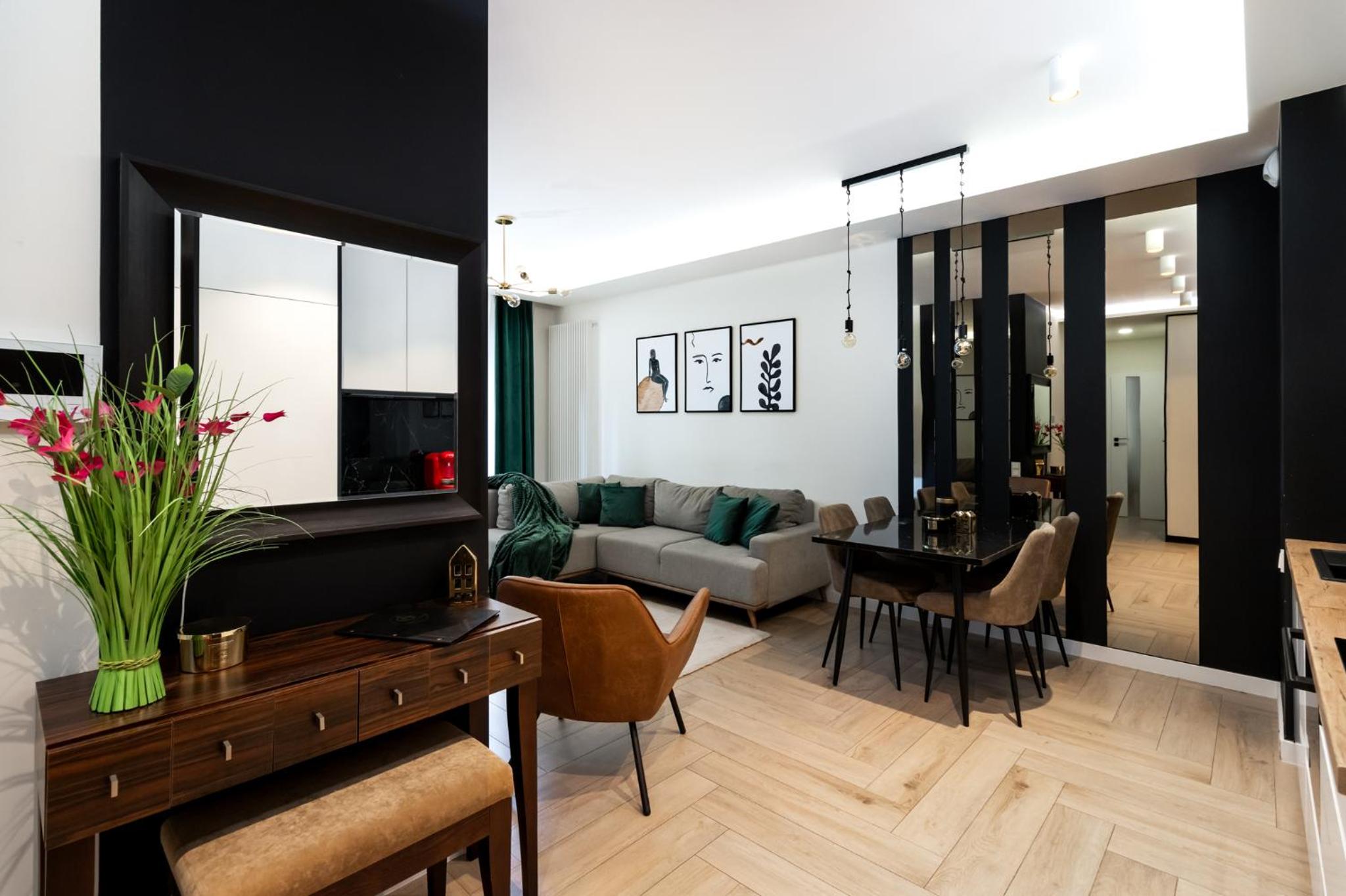Urban Chic - Luxury 2-Bedroom, Mennica Residence