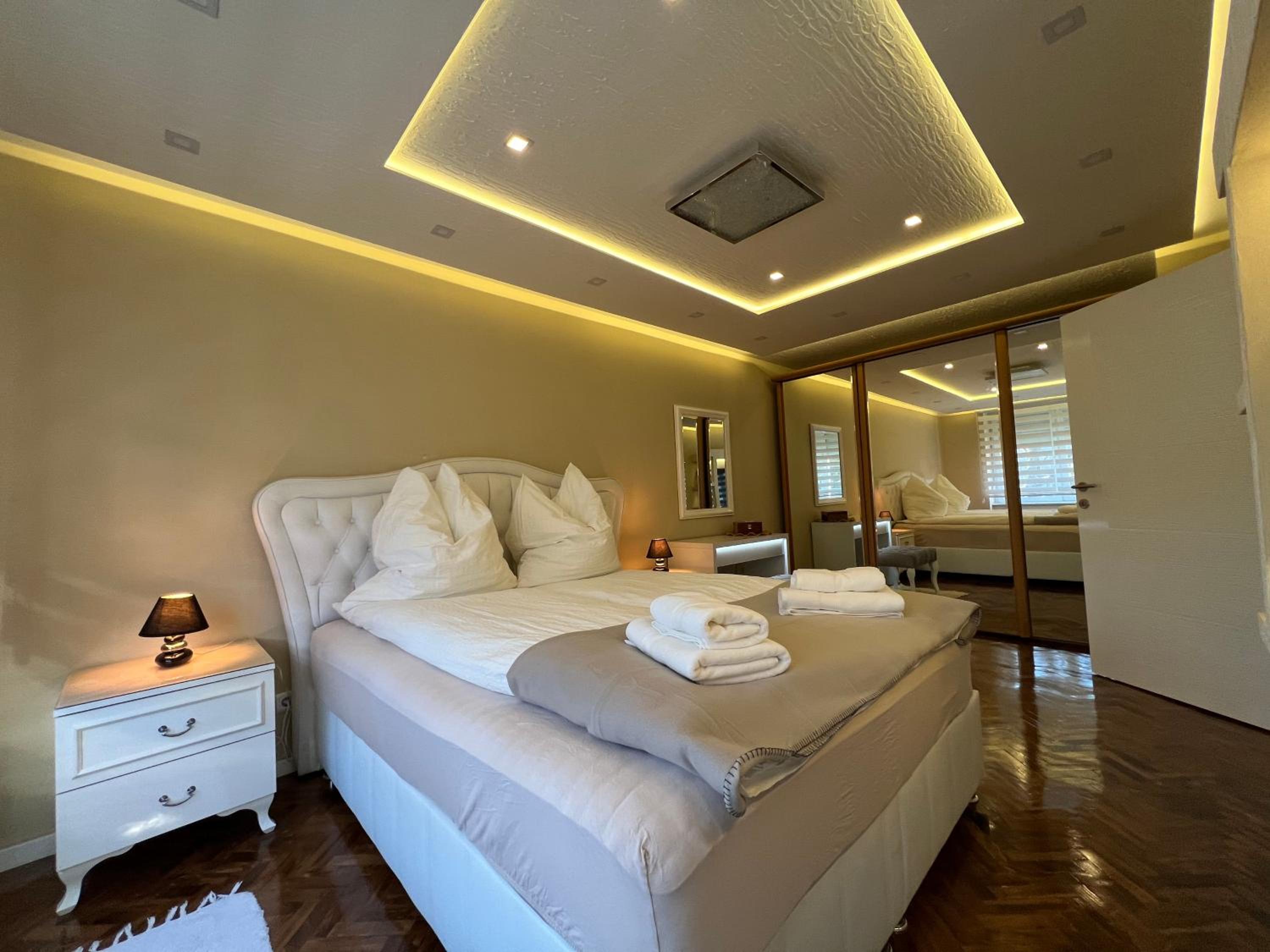 Apartment Lux