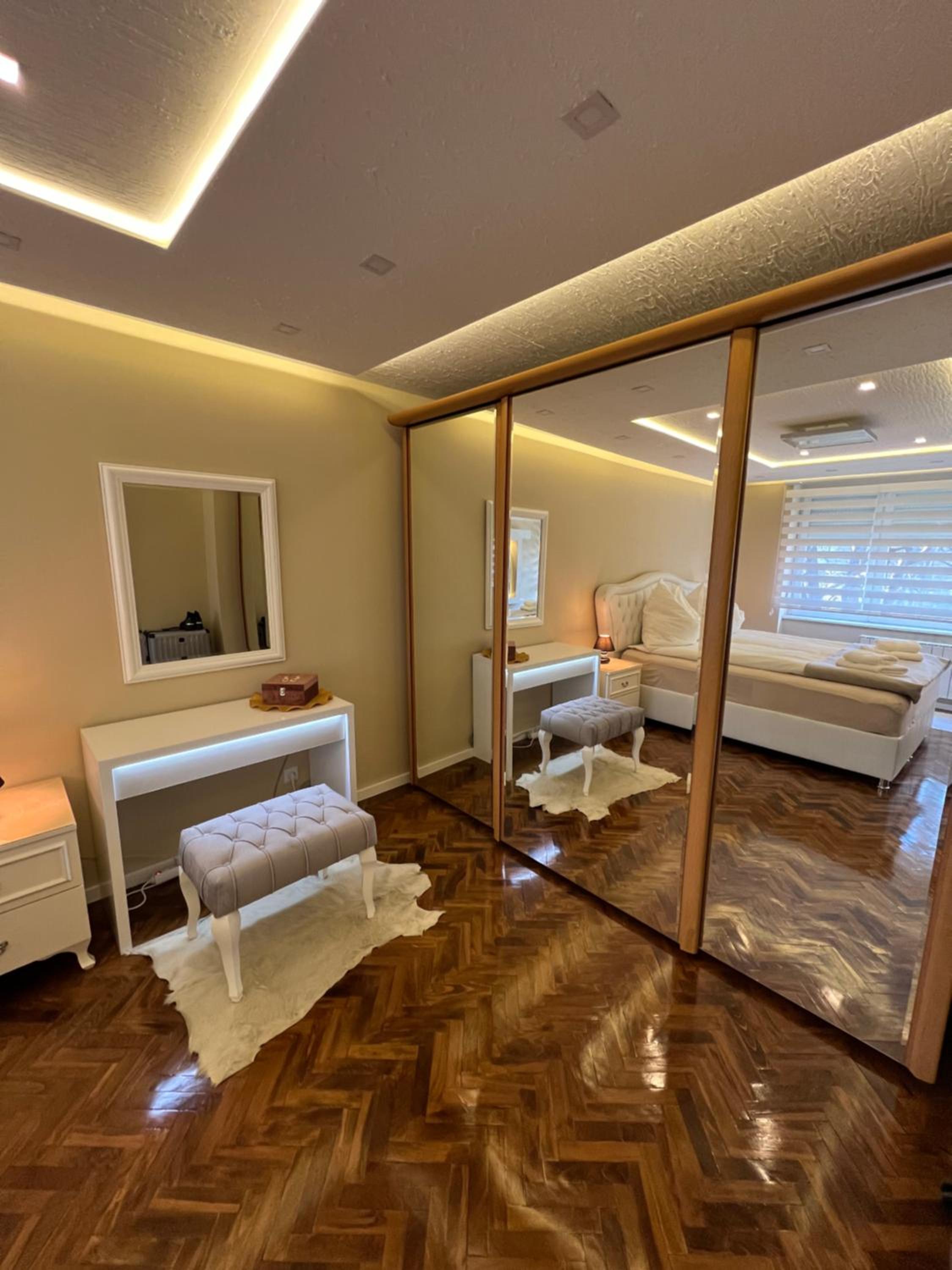 Apartment Lux