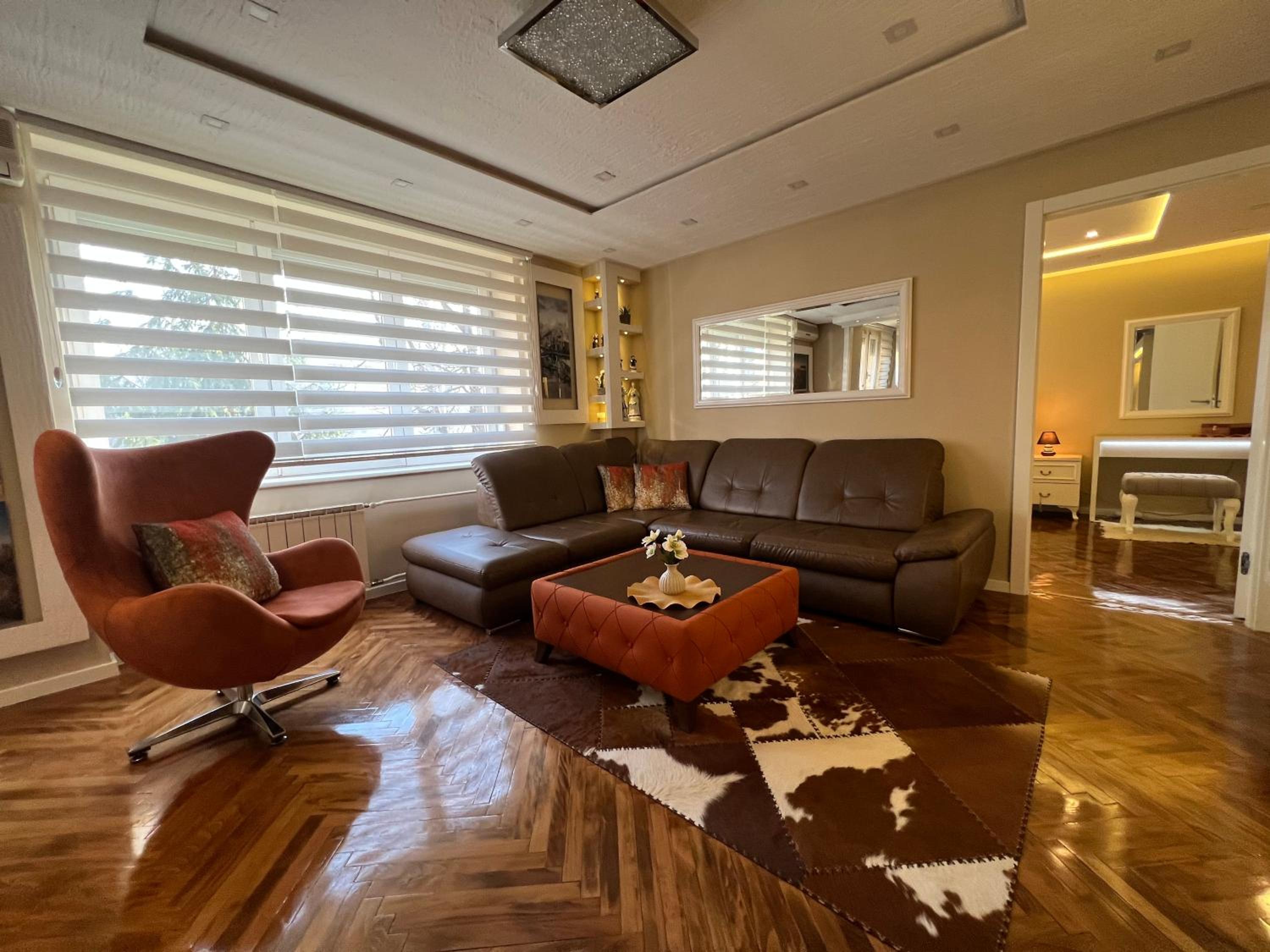 Apartment Lux