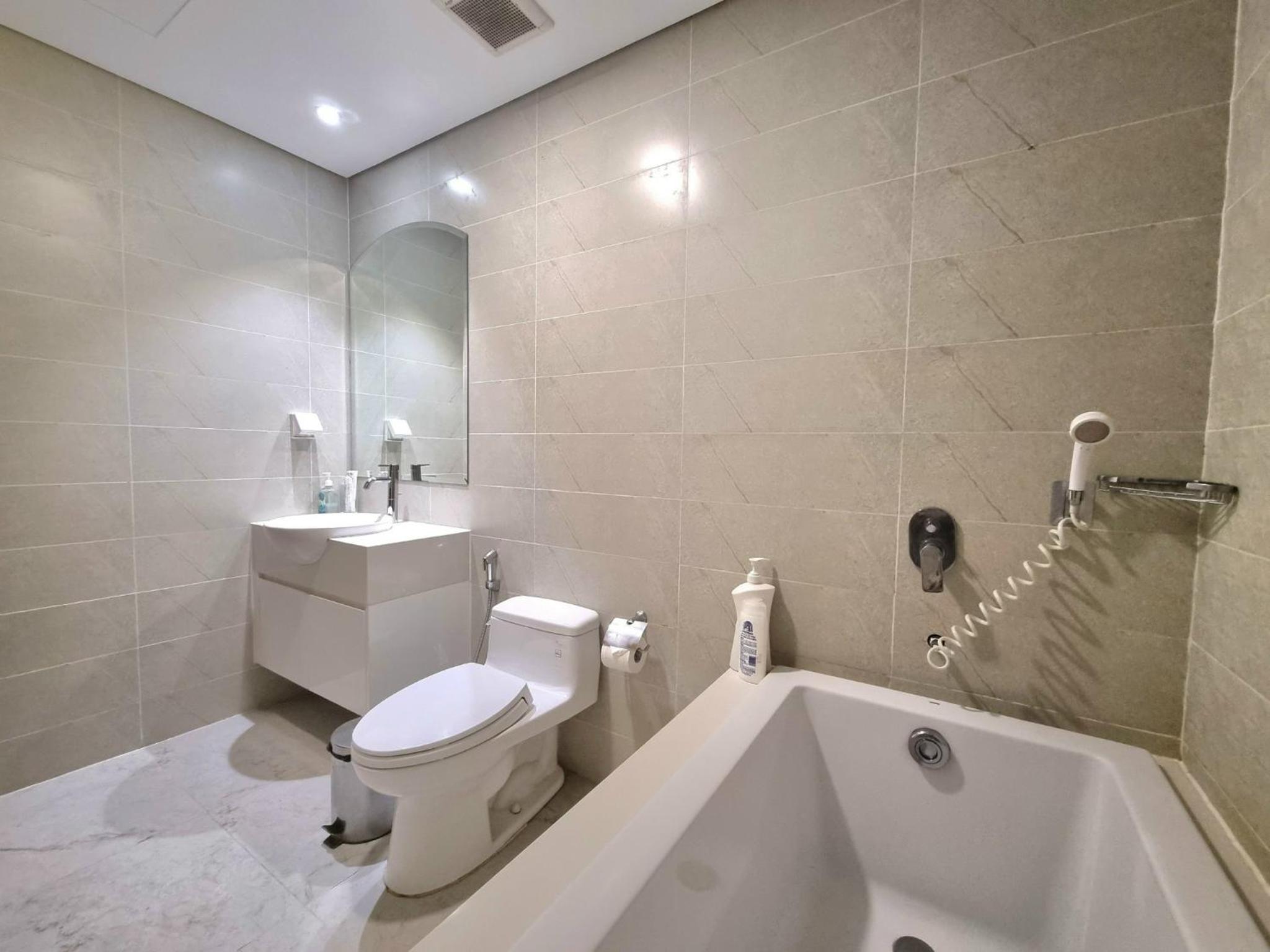Vinhomes Central Park Luxury Apartment 1,2,3,4 bedroom, Landmark 81 area