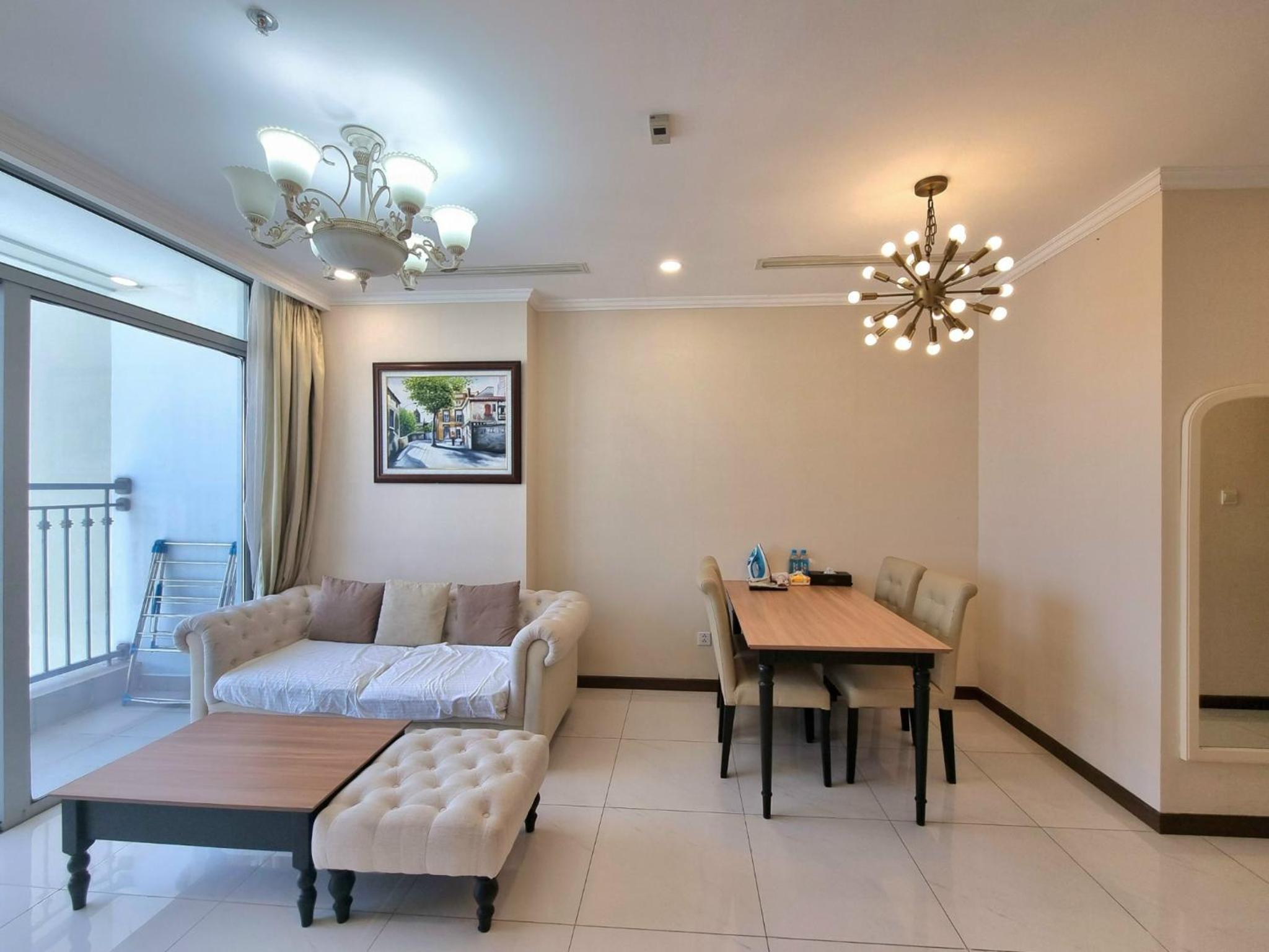 Vinhomes Central Park Luxury Apartment 1,2,3,4 bedroom, Landmark 81 area