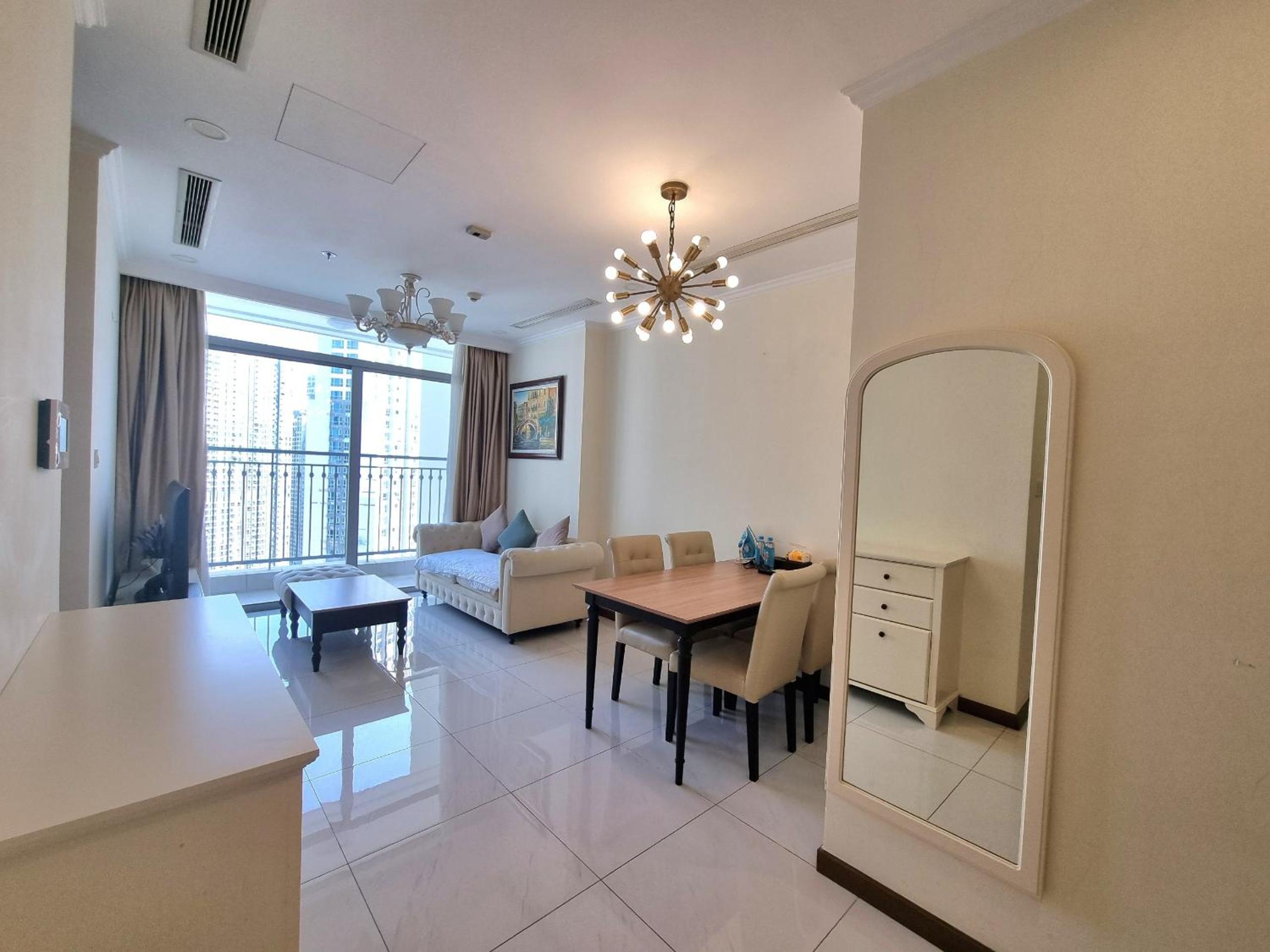 Vinhomes Central Park Luxury Apartment 1,2,3,4 bedroom, Landmark 81 area