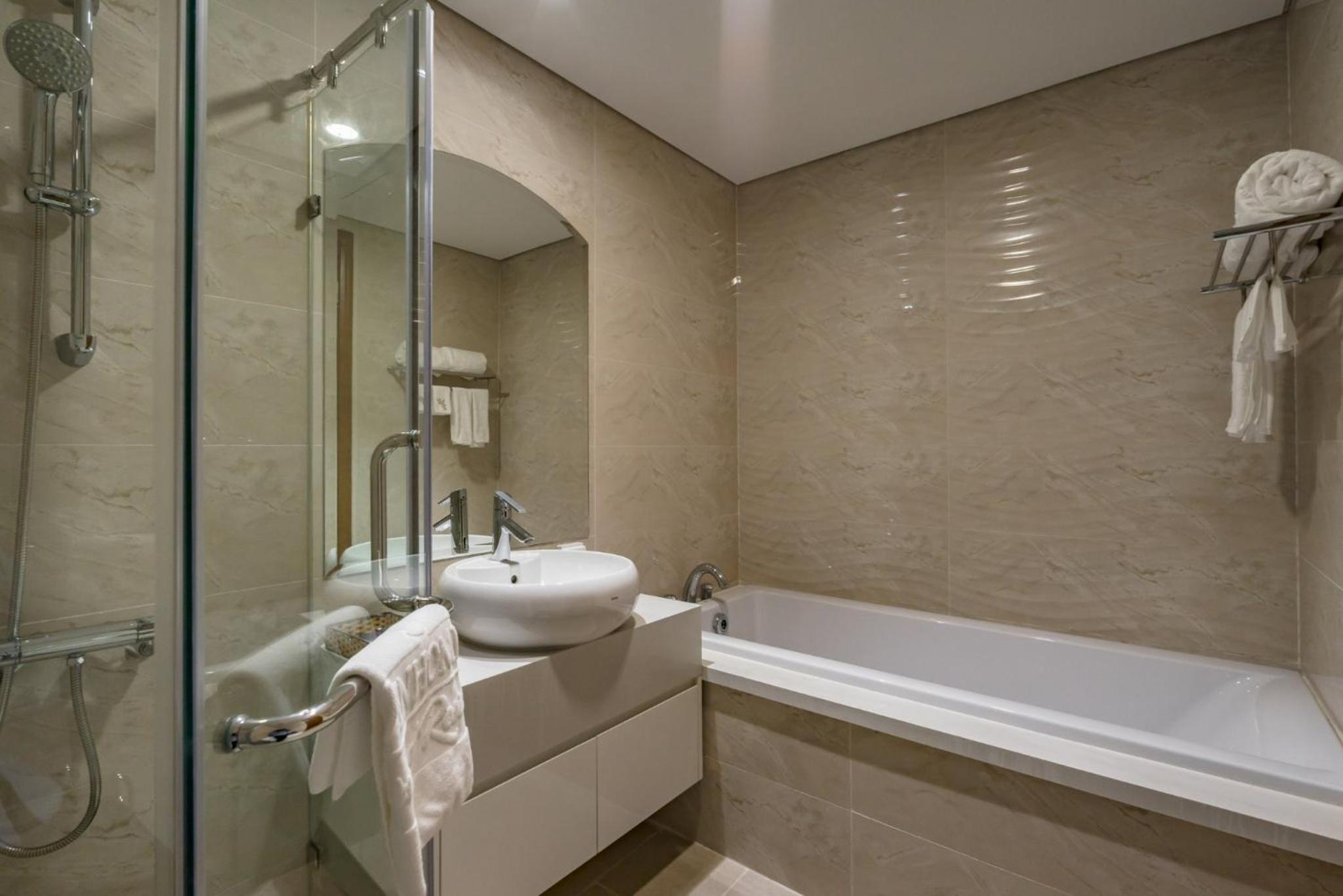 Vinhomes Central Park Luxury Apartment 1,2,3,4 bedroom, Landmark 81 area