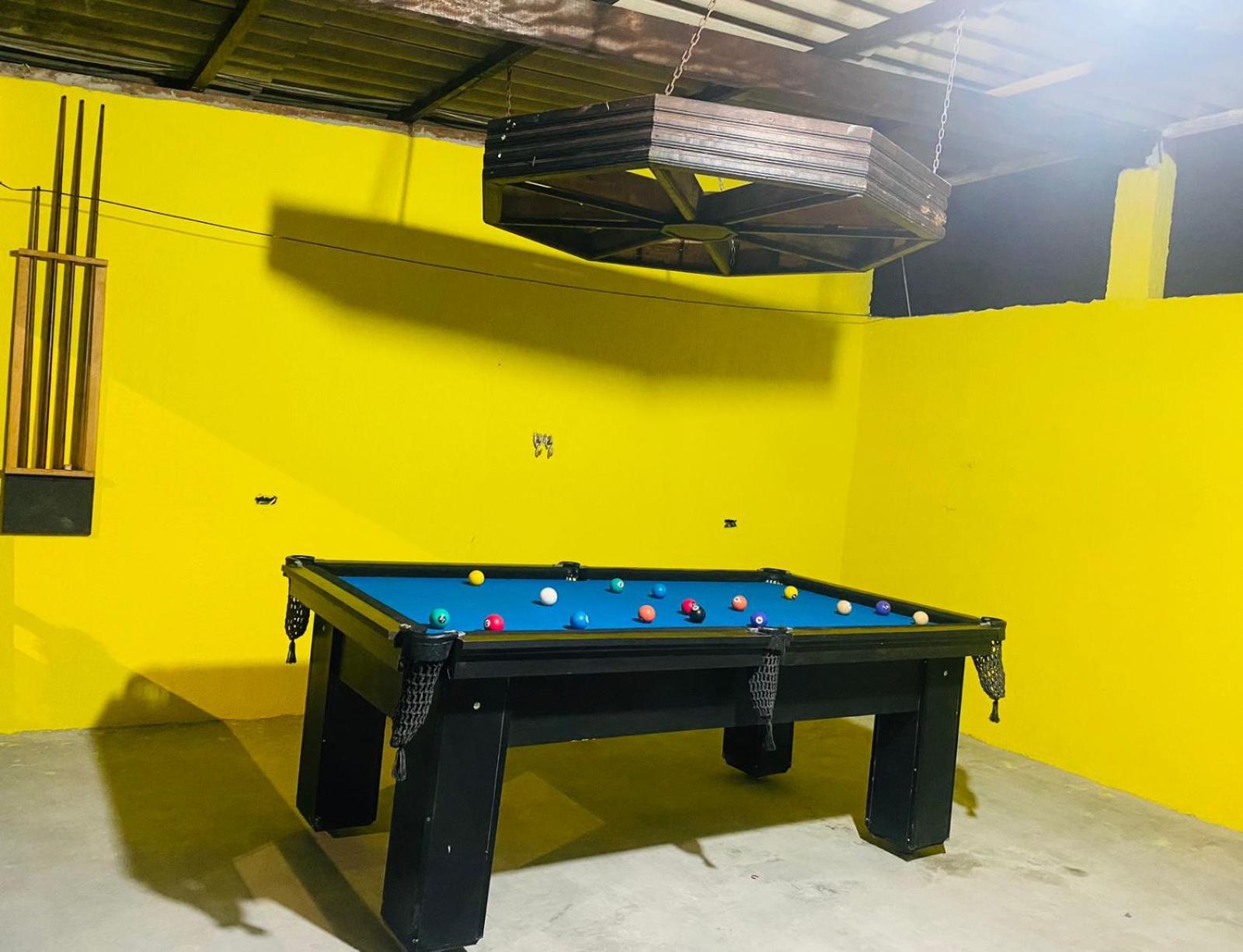 Casa com piscina em caraguatatuba