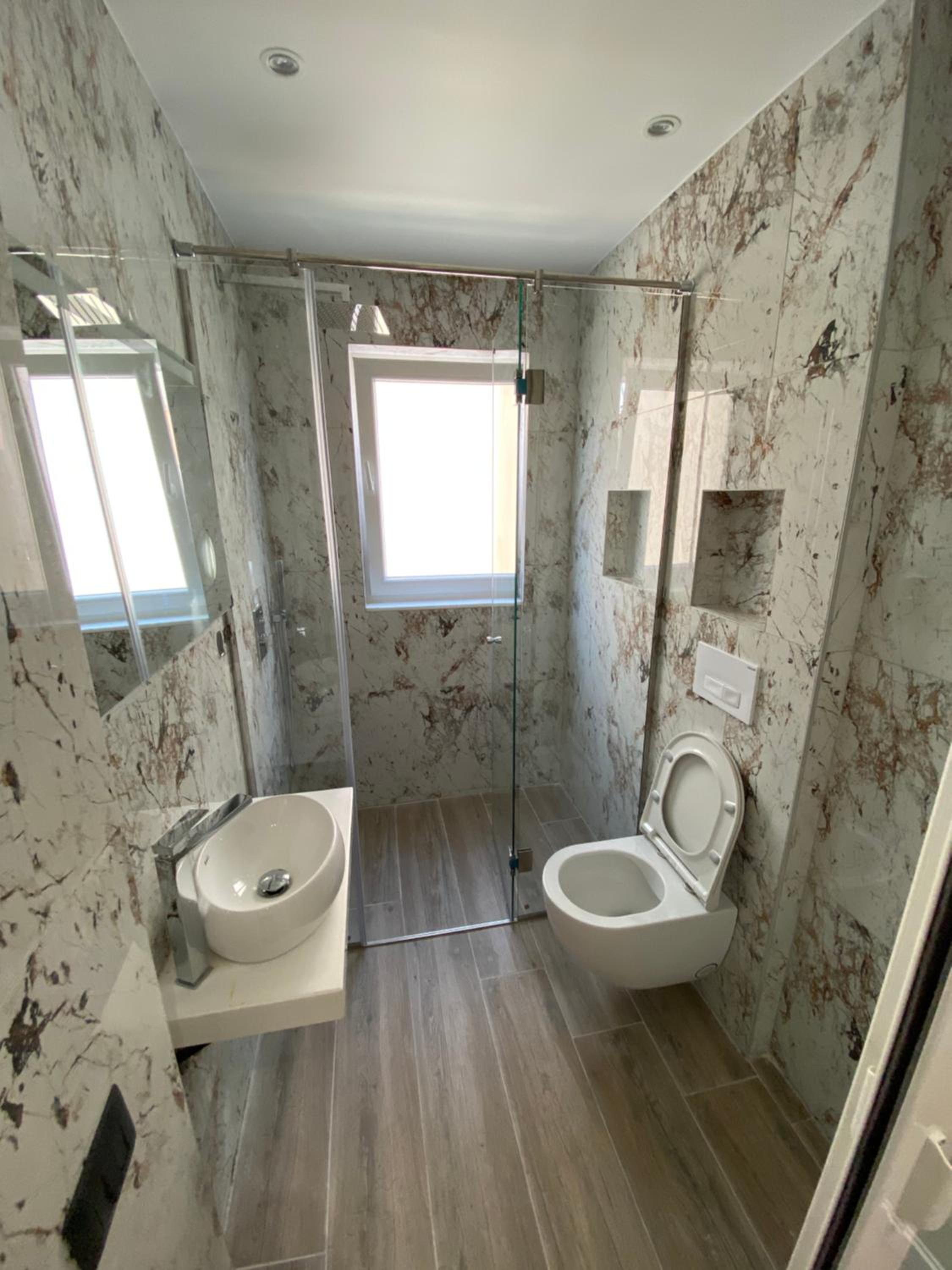 E Apartment