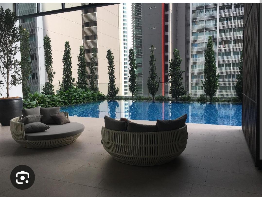 One-bid room in shared Apartment inside Luxury Residency, Jalan Tun Razak