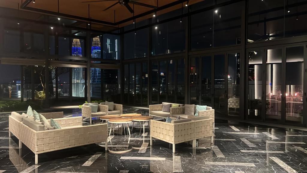 One-bid room in shared Apartment inside Luxury Residency, Jalan Tun Razak