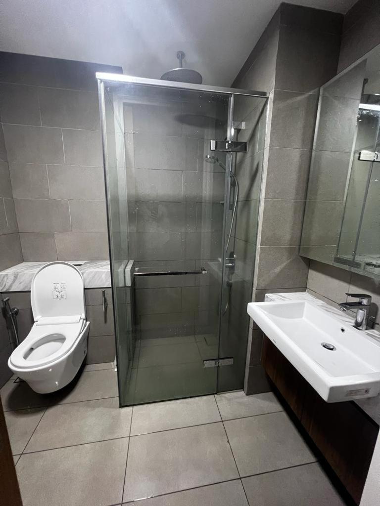 One-bid room in shared Apartment inside Luxury Residency, Jalan Tun Razak