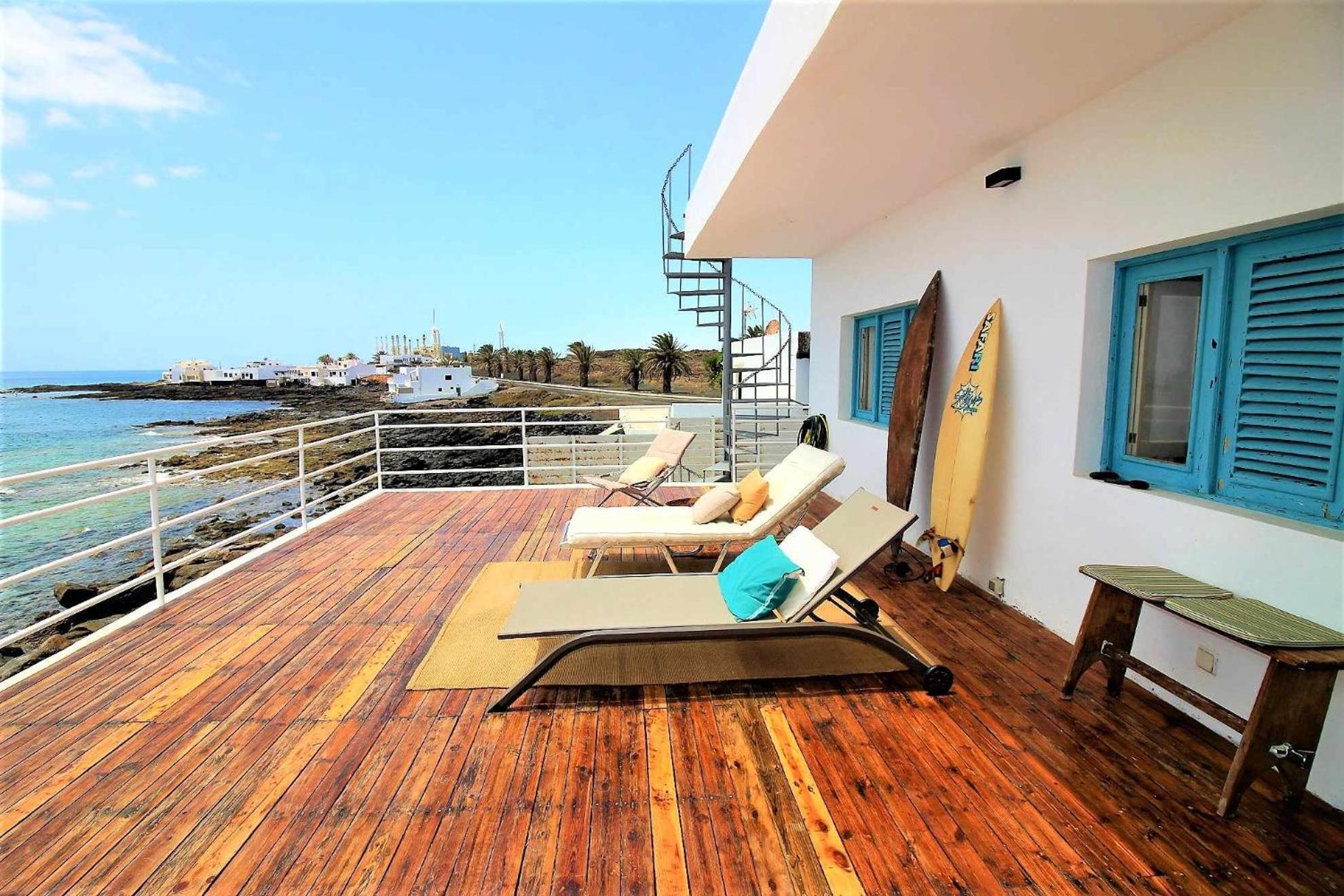 Casa Corales junto al mar en Costa Teguise