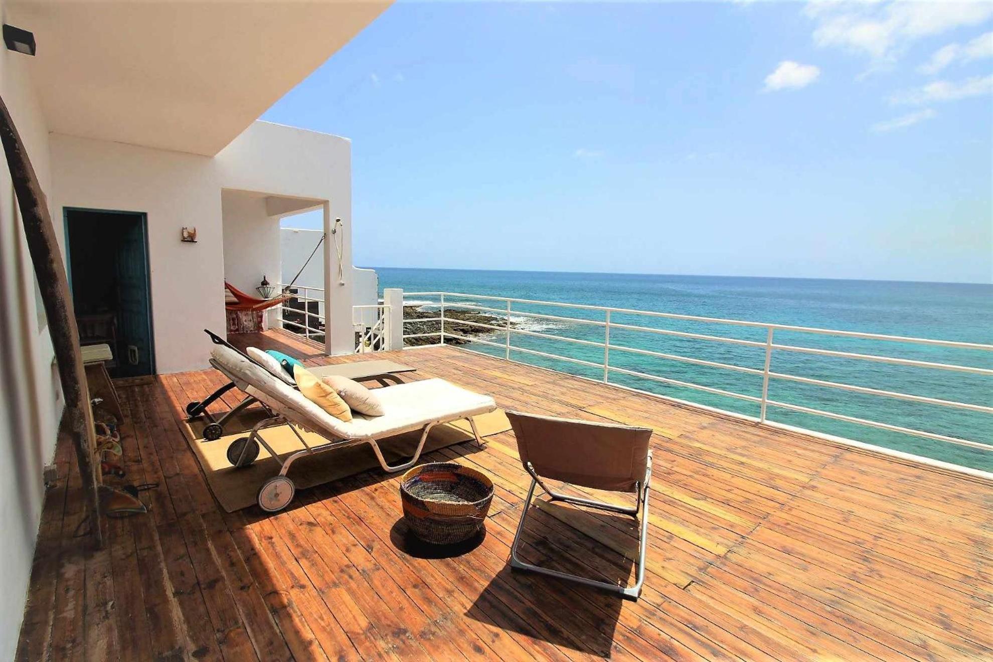 Casa Corales junto al mar en Costa Teguise