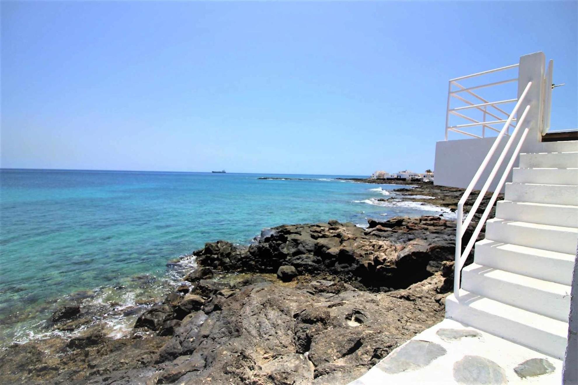 Casa Corales junto al mar en Costa Teguise