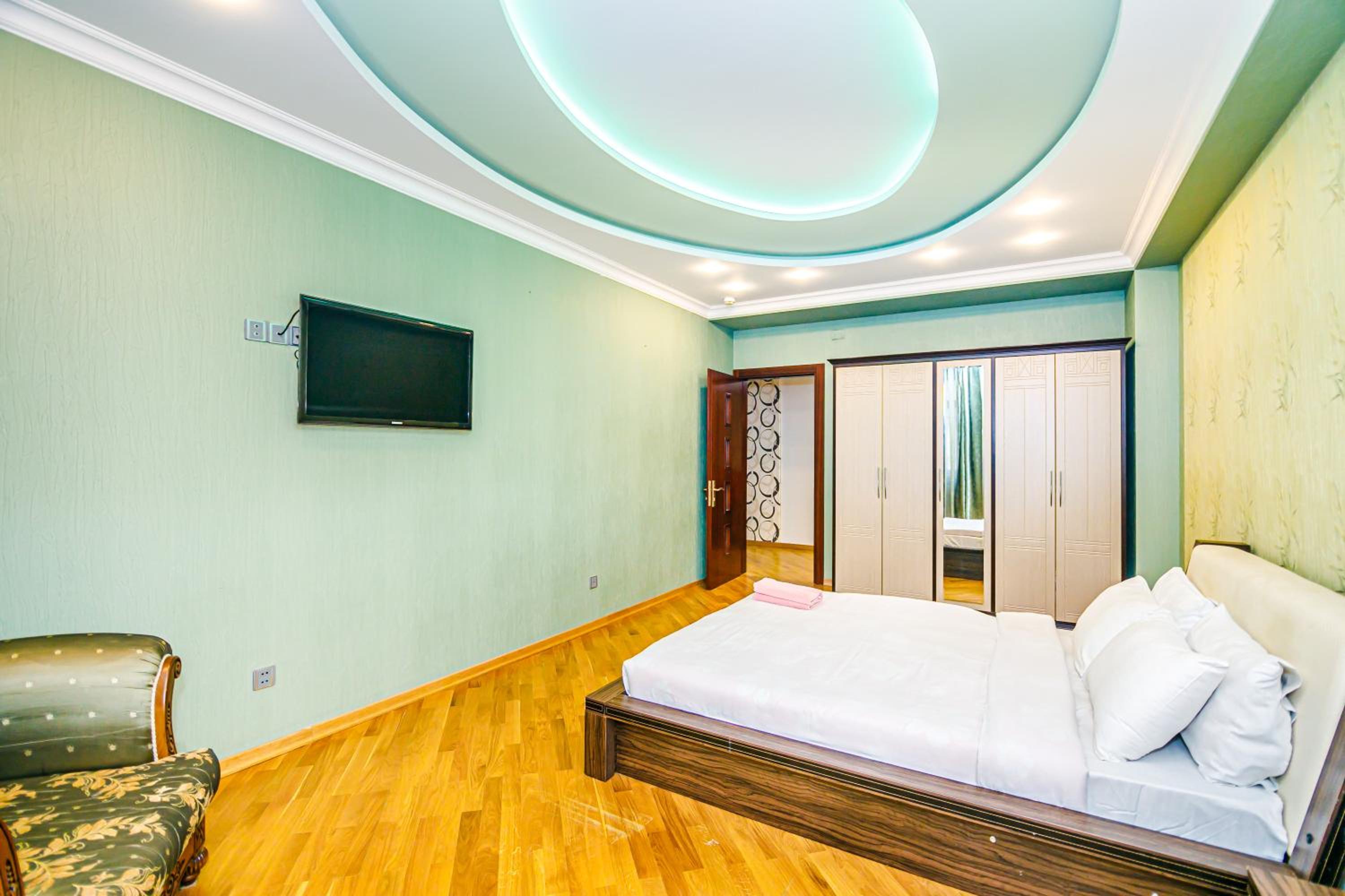Piramida Plaza Premium House