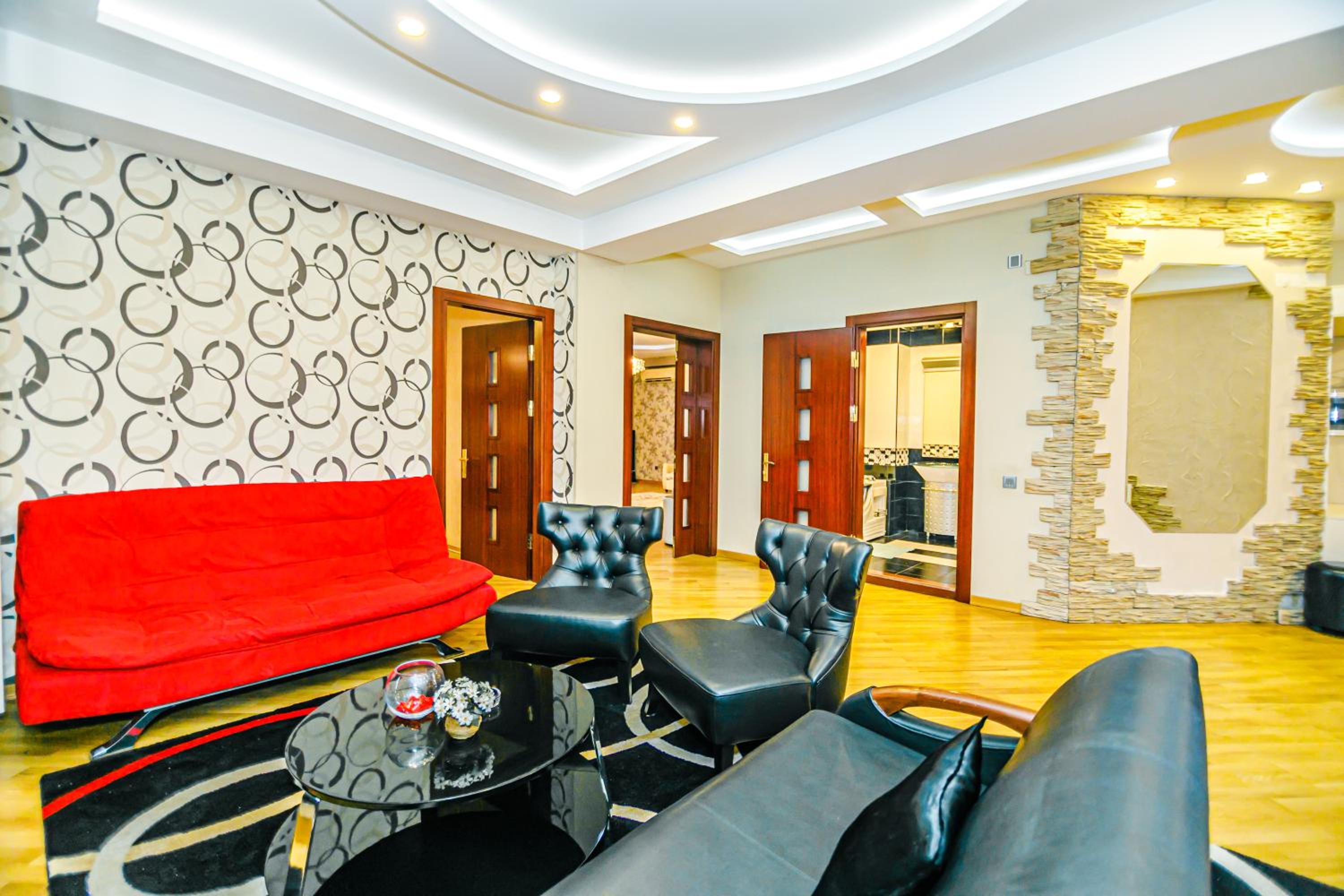 Piramida Plaza Premium House