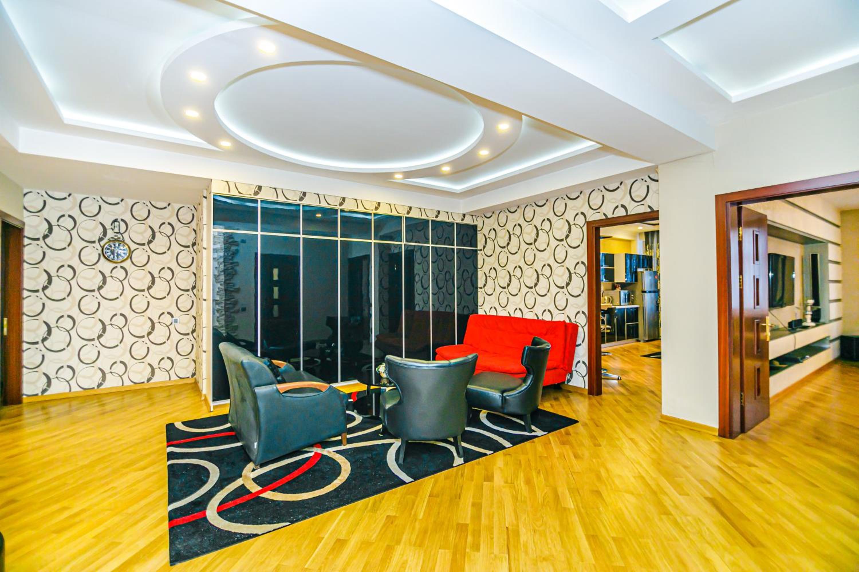 Piramida Plaza Premium House