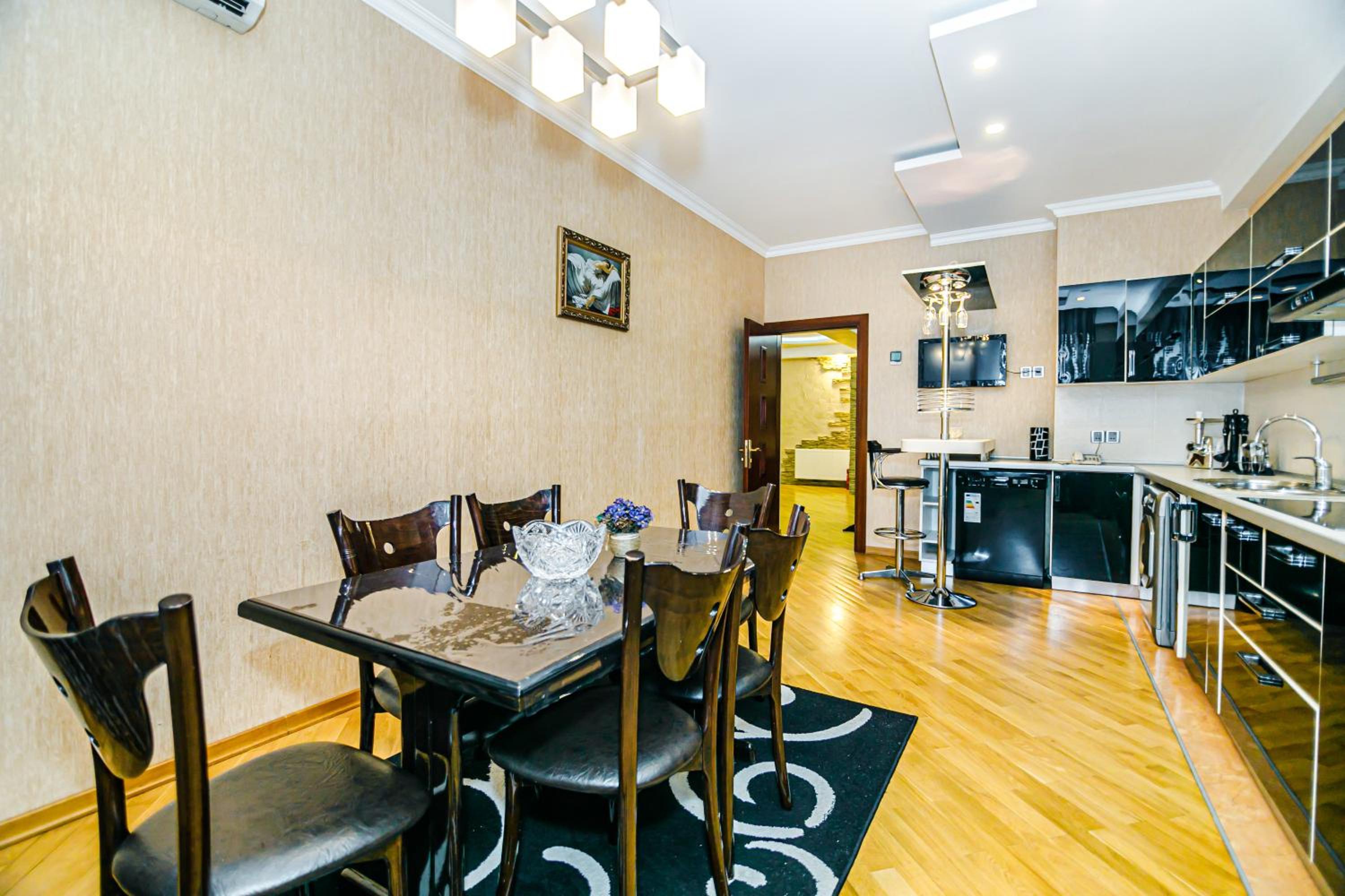 Piramida Plaza Premium House