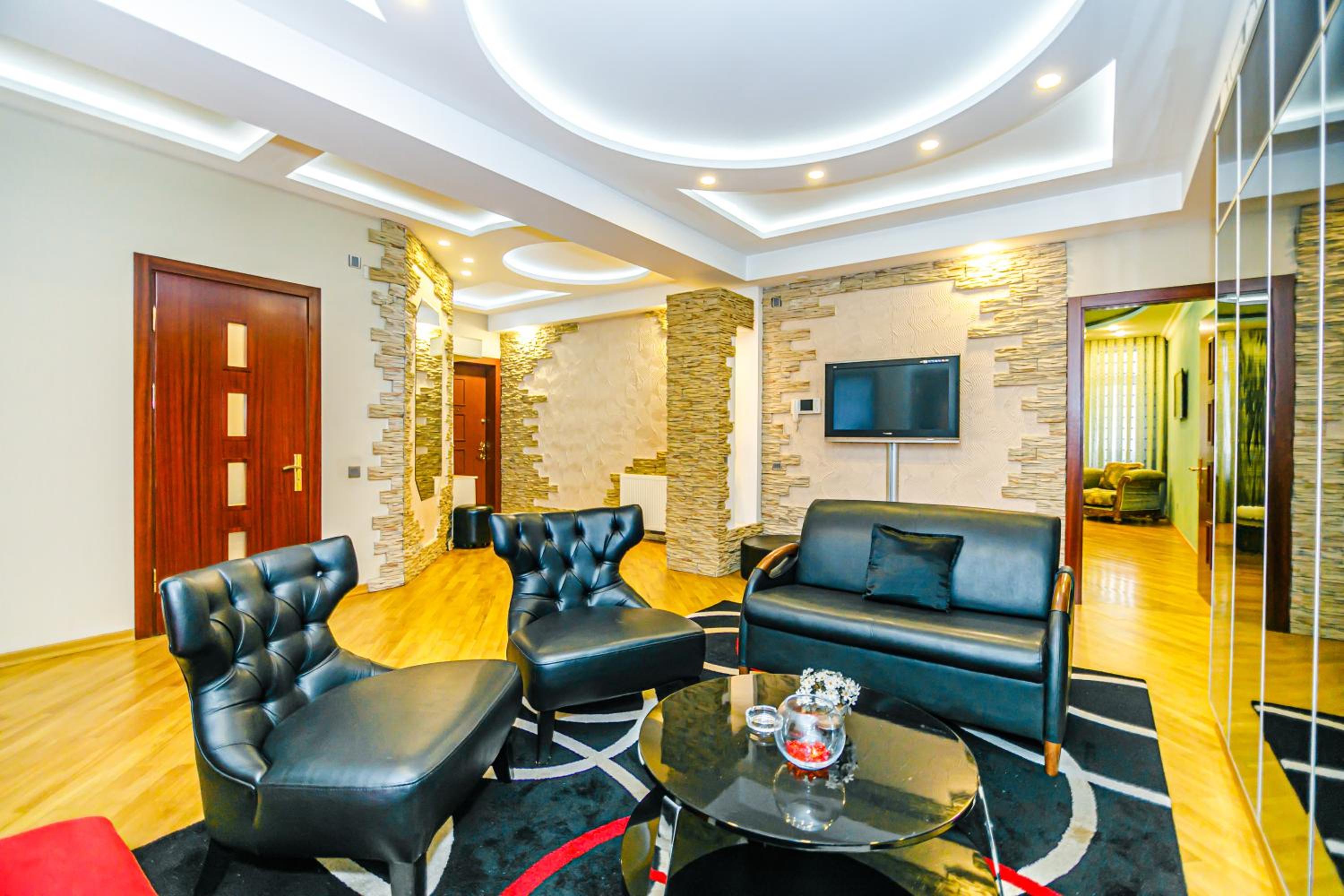 Piramida Plaza Premium House