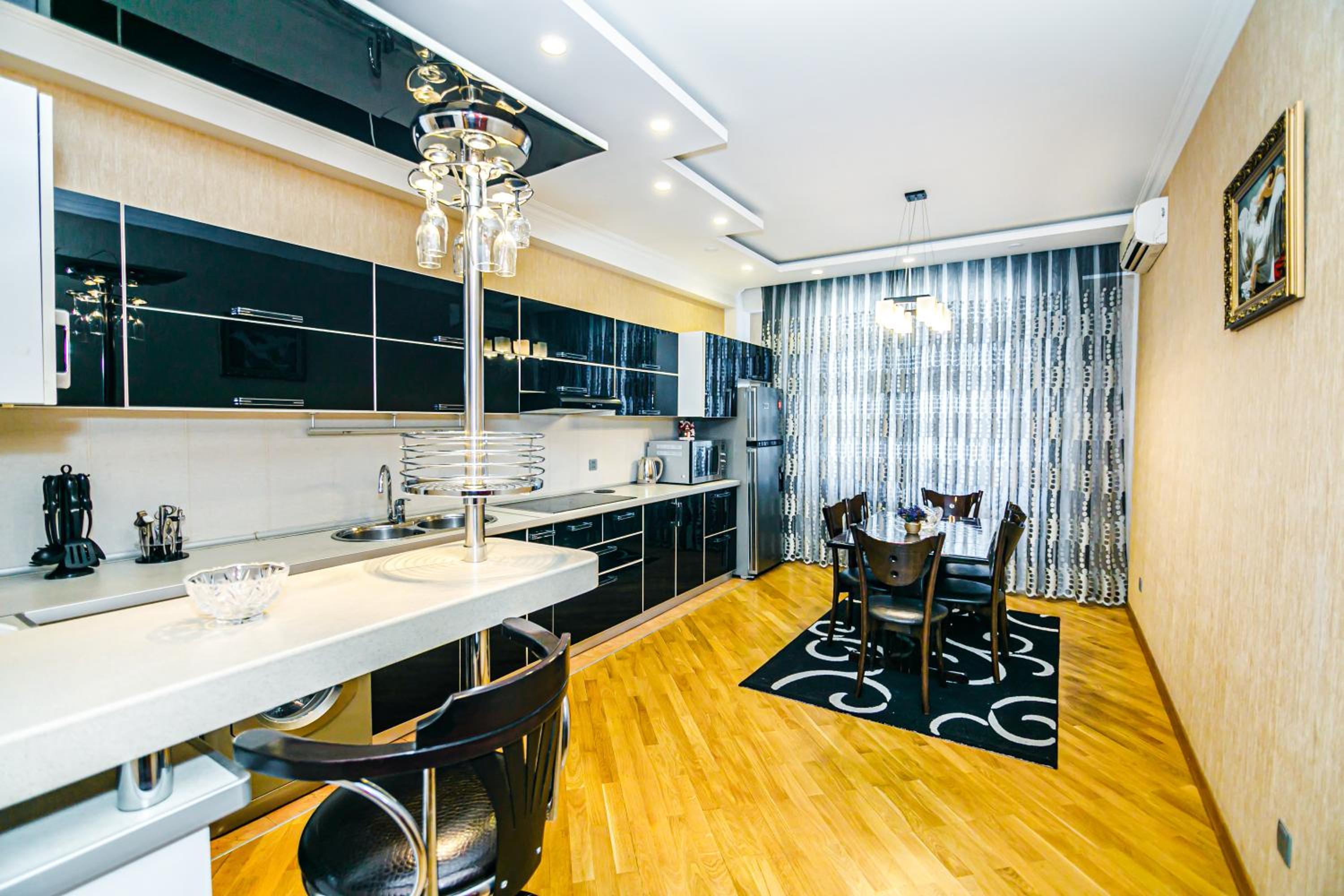 Piramida Plaza Premium House