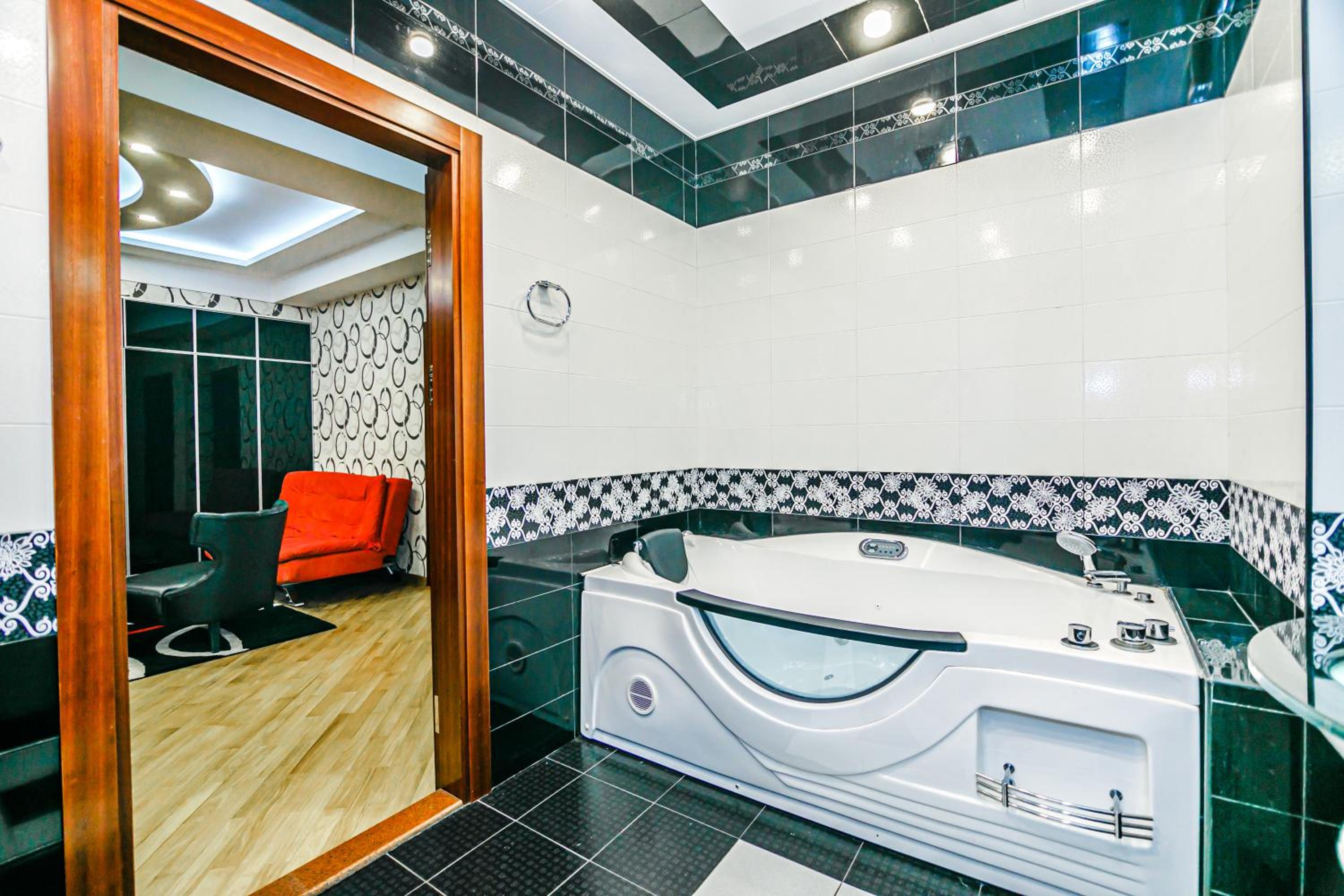 Piramida Plaza Premium House