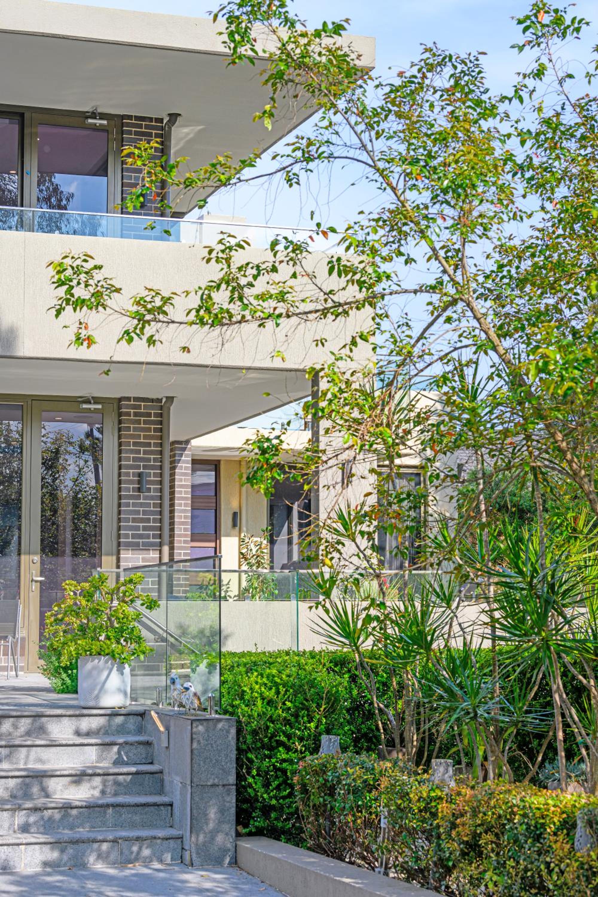 Putney Brand New Luxury House Pool & Waterview
