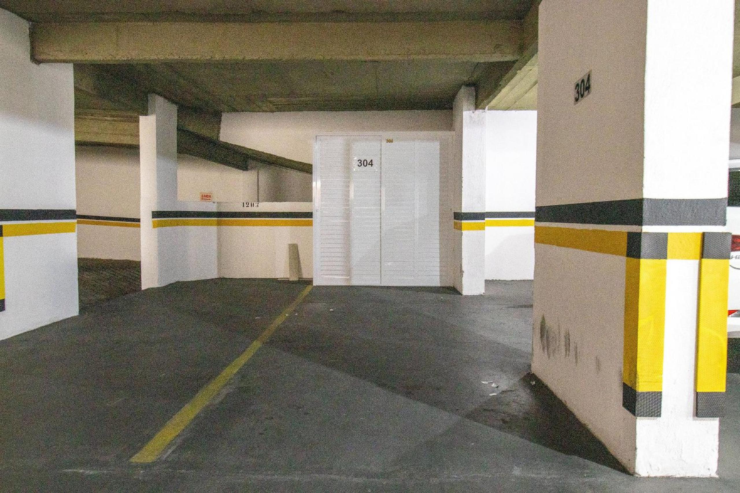 BK34 - 2 Dorm Climatizados, Próx Calçadão, Garagem view 2