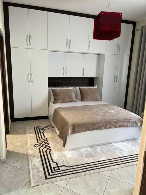 Manga Apartments - Apartment 302