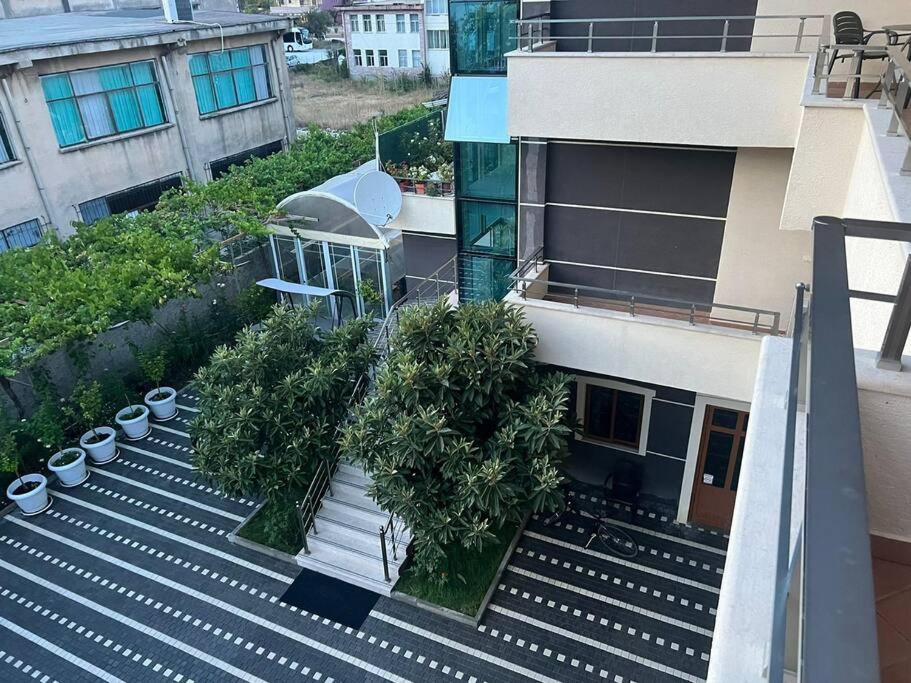 Manga Apartments - Apartment 302