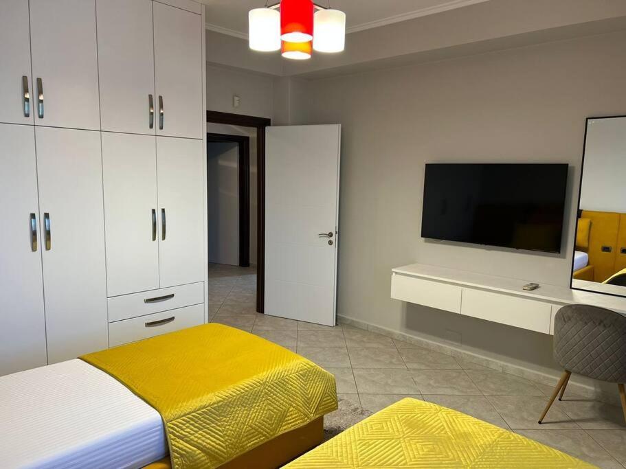 Manga Apartments - Apartment 302