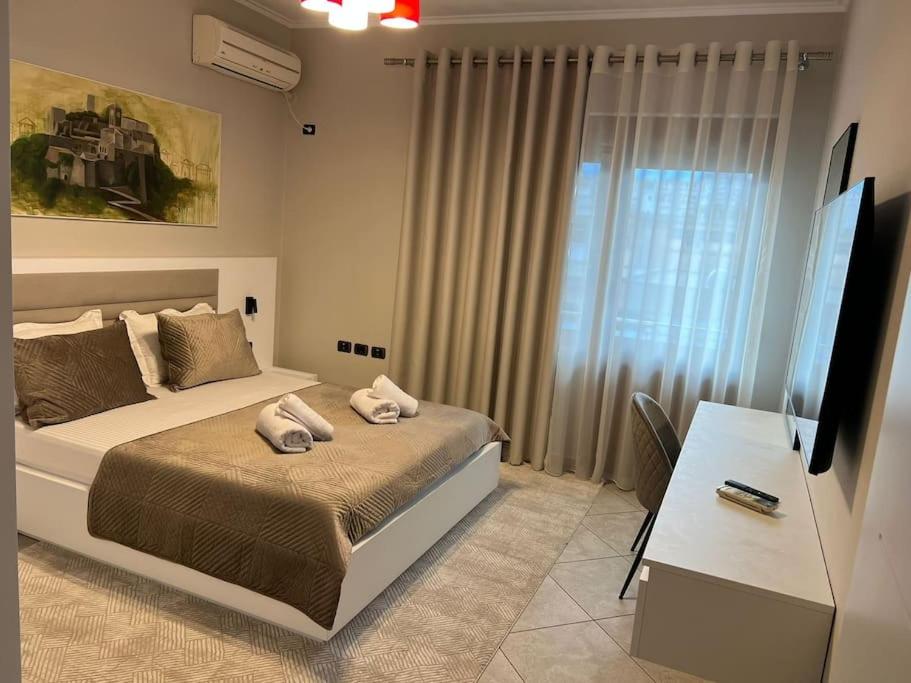 Manga Apartments - Apartment 302