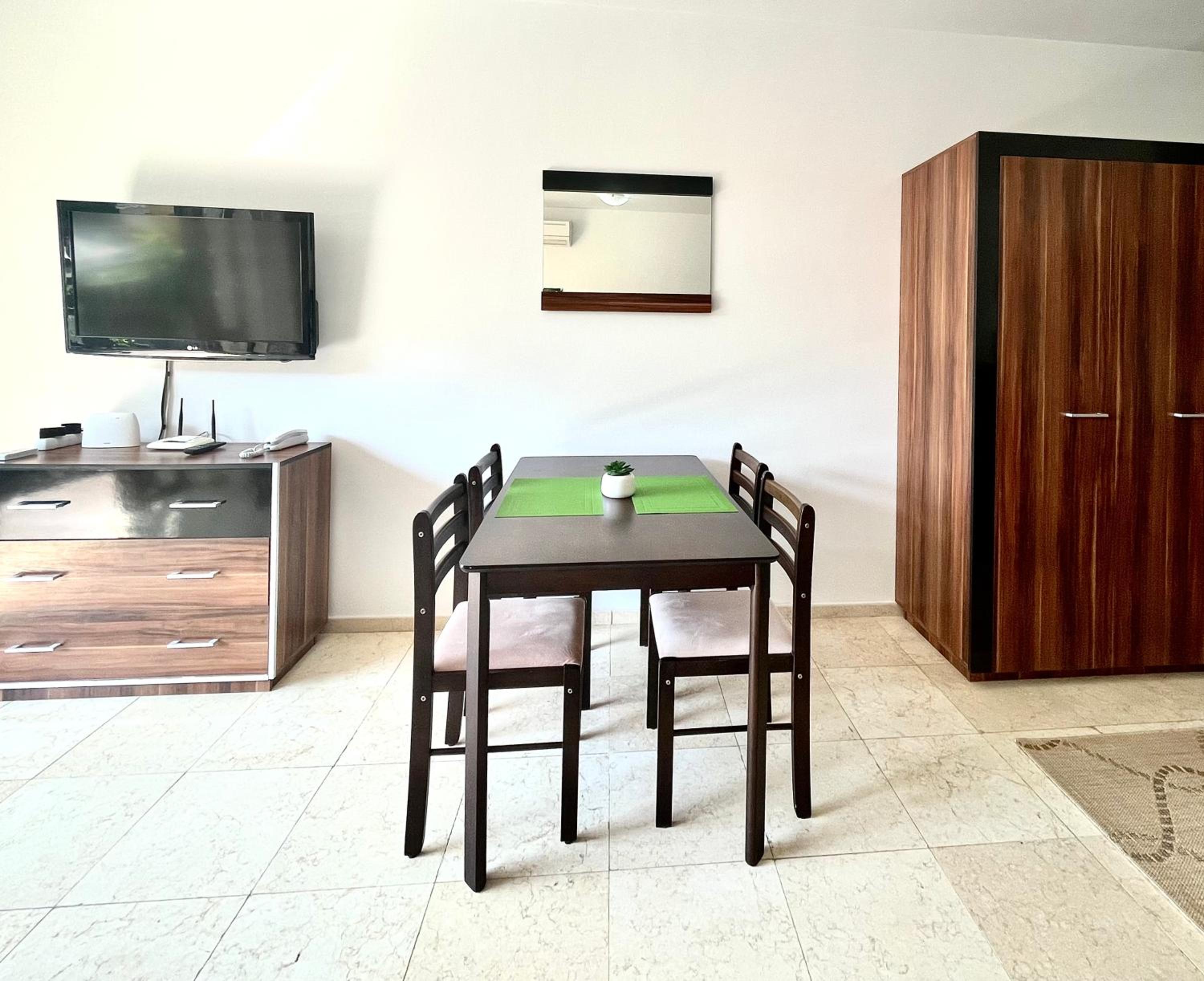 Patrick's apartments - Garden of Eden - Sea view