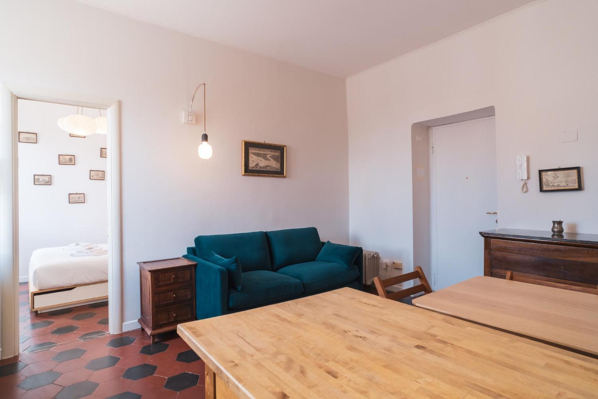 HC - Sunny Apartment in Testaccio!