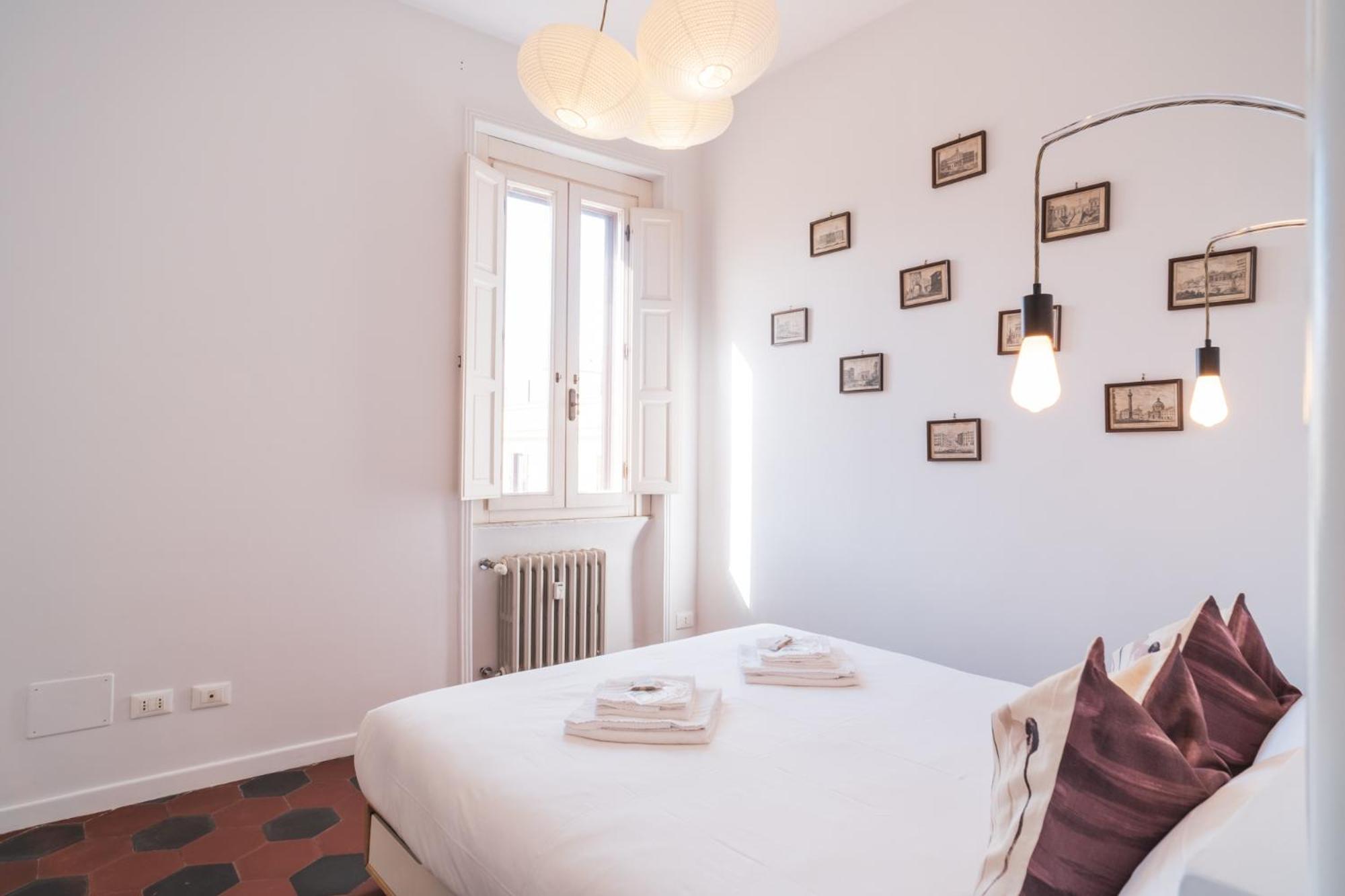 HC - Sunny Apartment in Testaccio!