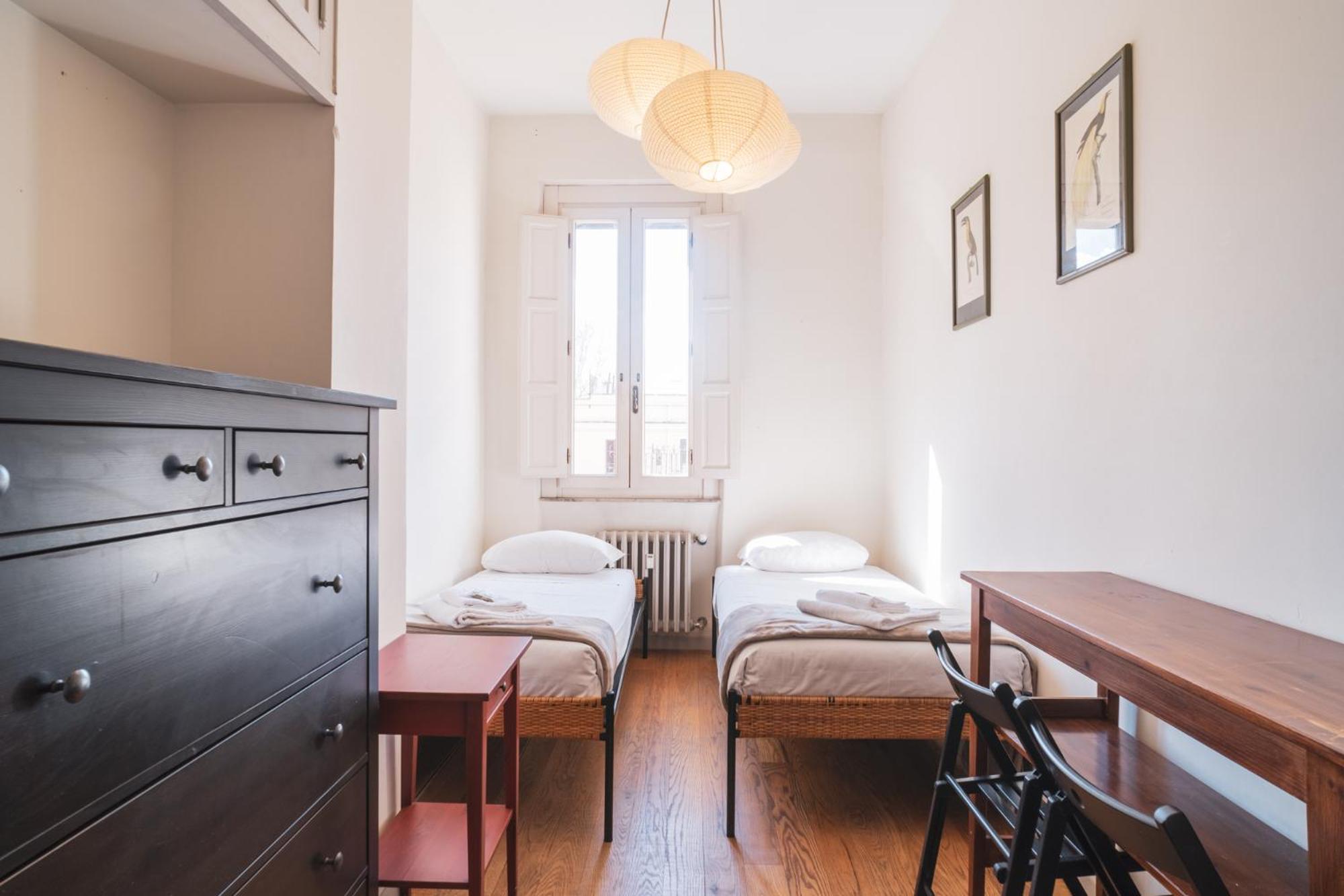 HC - Sunny Apartment in Testaccio!