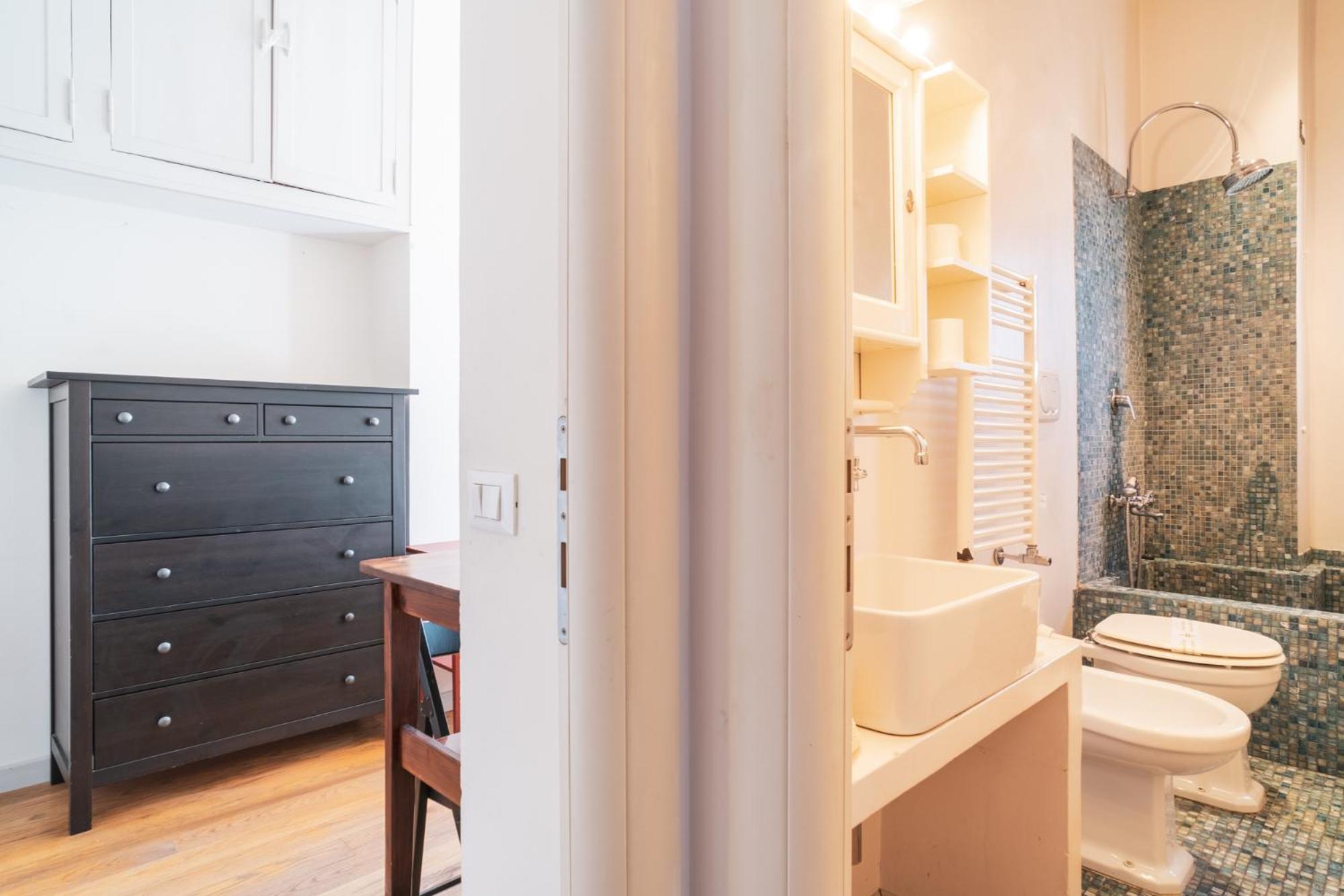 HC - Sunny Apartment in Testaccio!