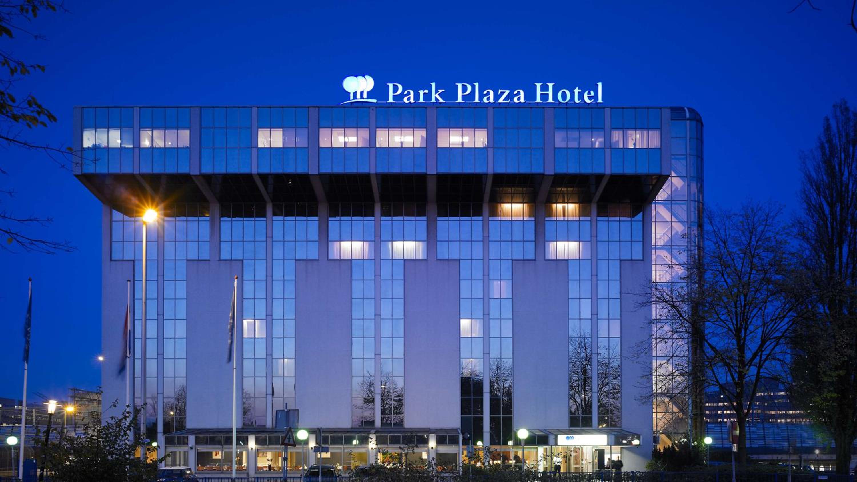 Hotel Park Plaza Utrecht - Image 1