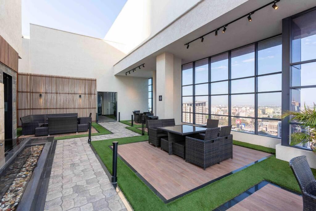 Sunny Modern Apartment Cinnamon Residence