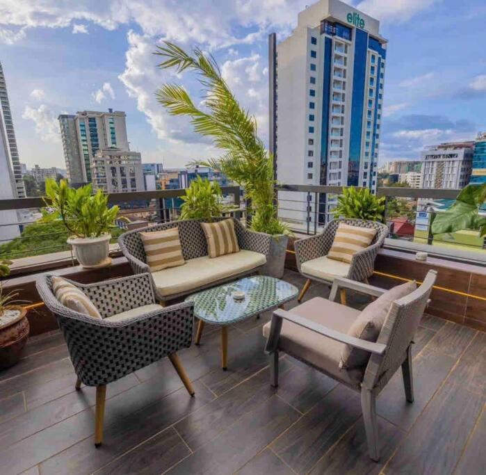 Sunny Modern Apartment Cinnamon Residence