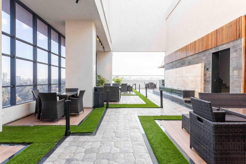 Sunny Modern Apartment Cinnamon Residence