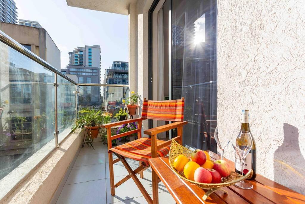 Sunny Modern Apartment Cinnamon Residence
