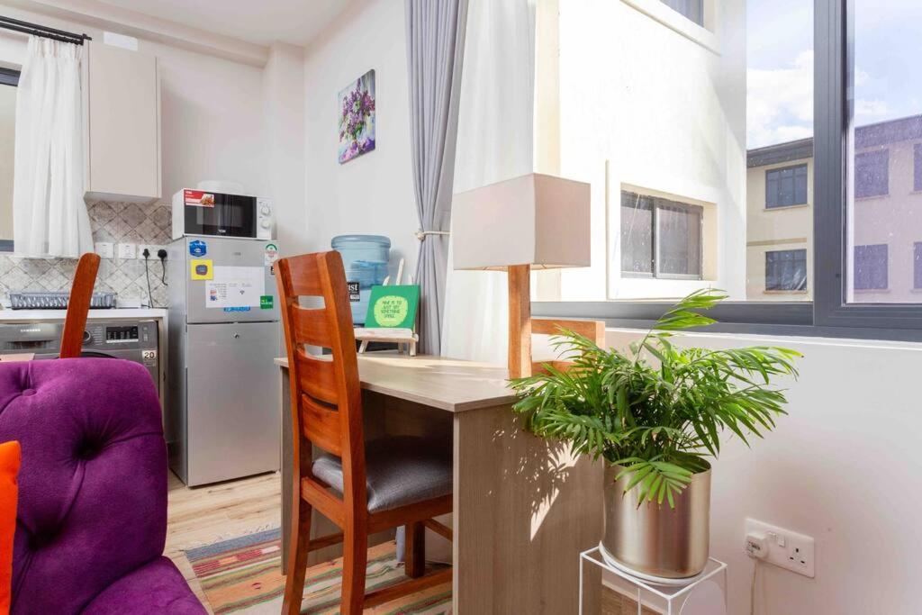 Sunny Modern Apartment Cinnamon Residence