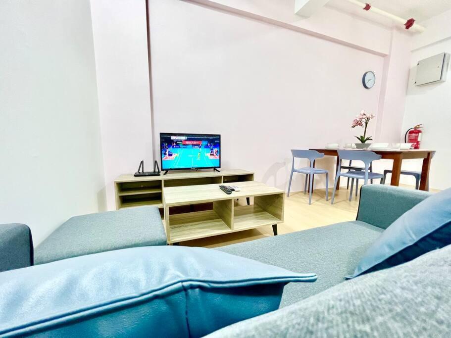 G5 1-8Pax Cozy 2Room Sunway Medical 3Q beds TV WIFI