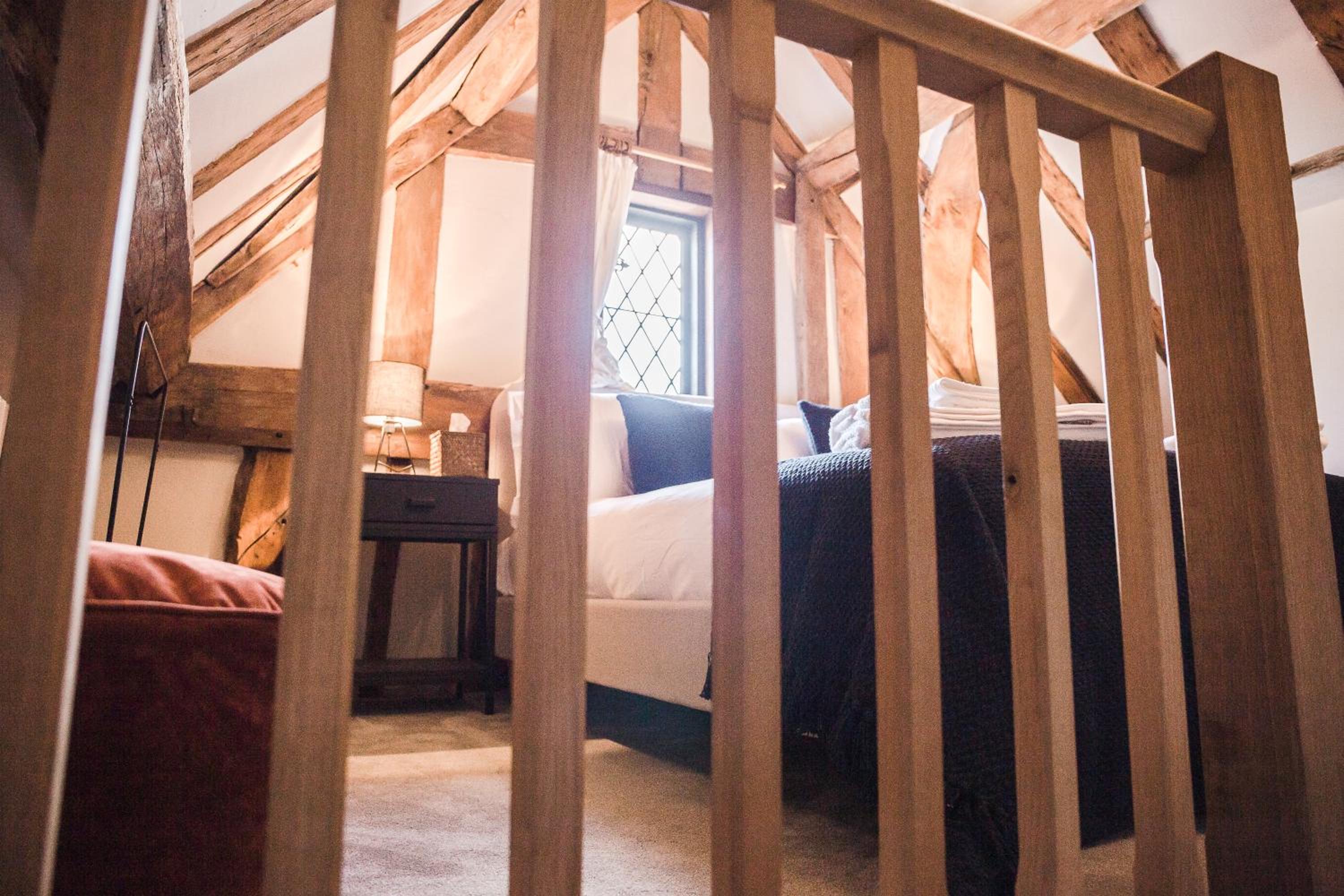 Taylour House - Edenbridge, sleeps 10, historic, unique yet modern