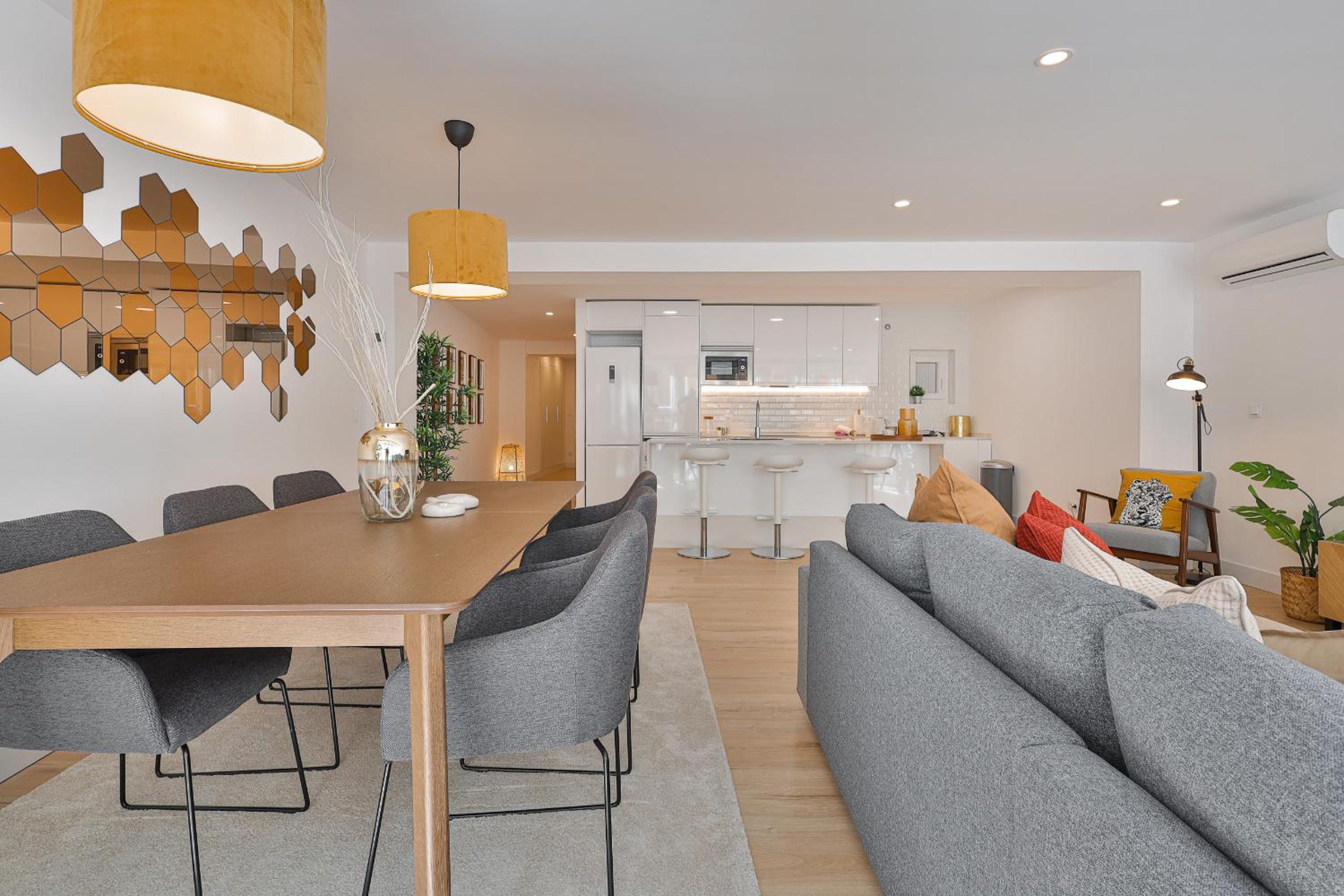 C26 Gorgeous 4 bdrm Apartament in Plaza Uncibay