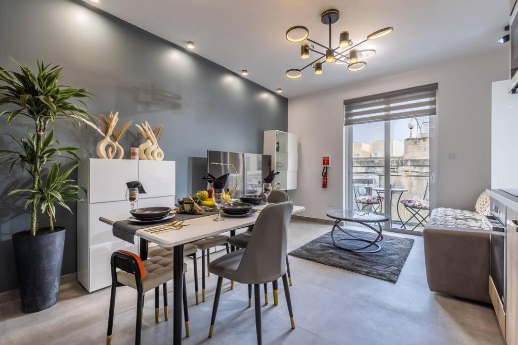 Hotel Velvet Noir Apartment by Soea - Image 1