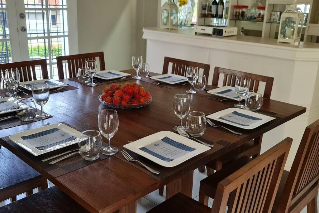 LS Colonial Styled 4BR Bangalow photo 8