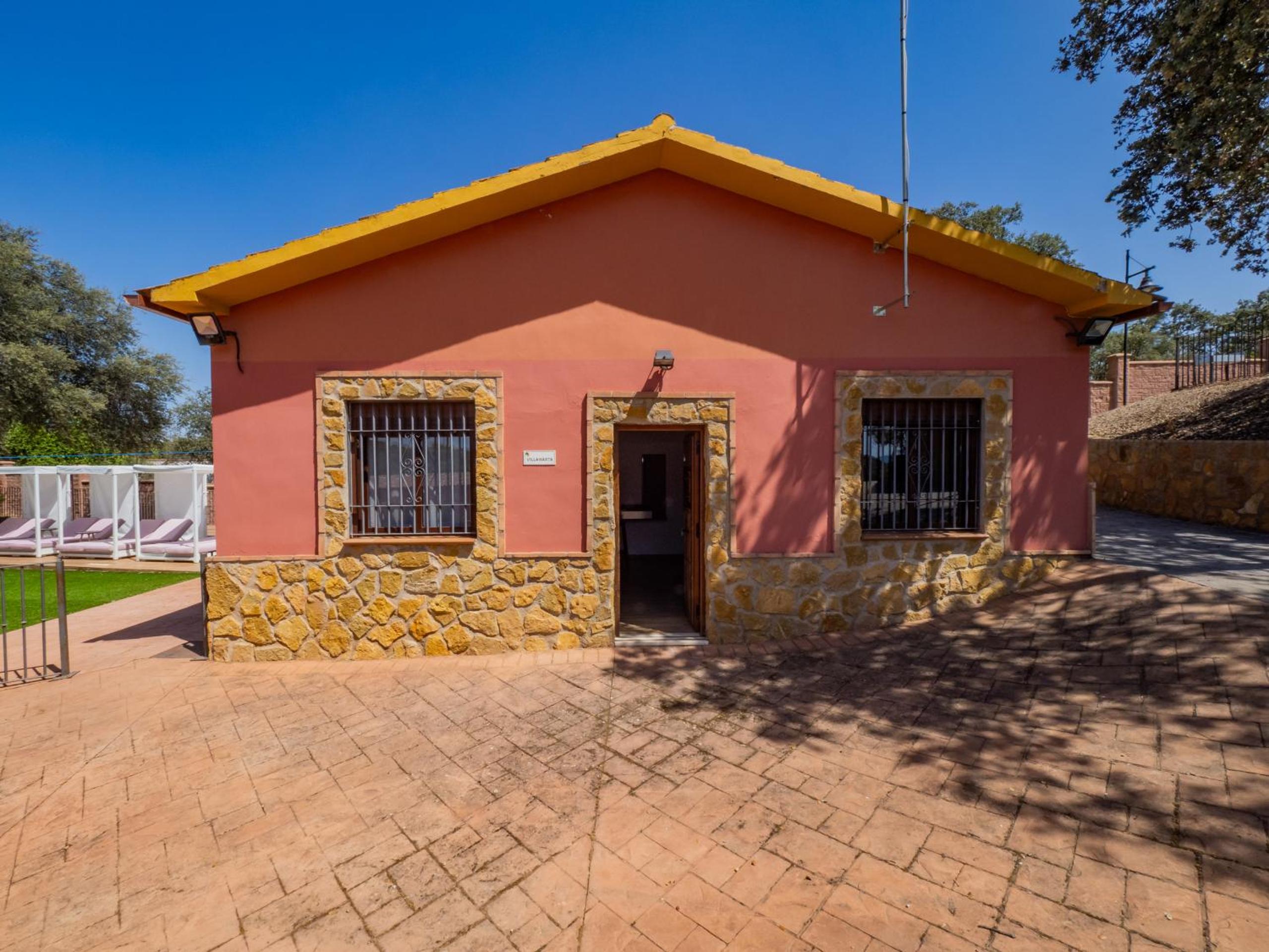 Cubo's Family 20 Hacienda El Encinar view 2