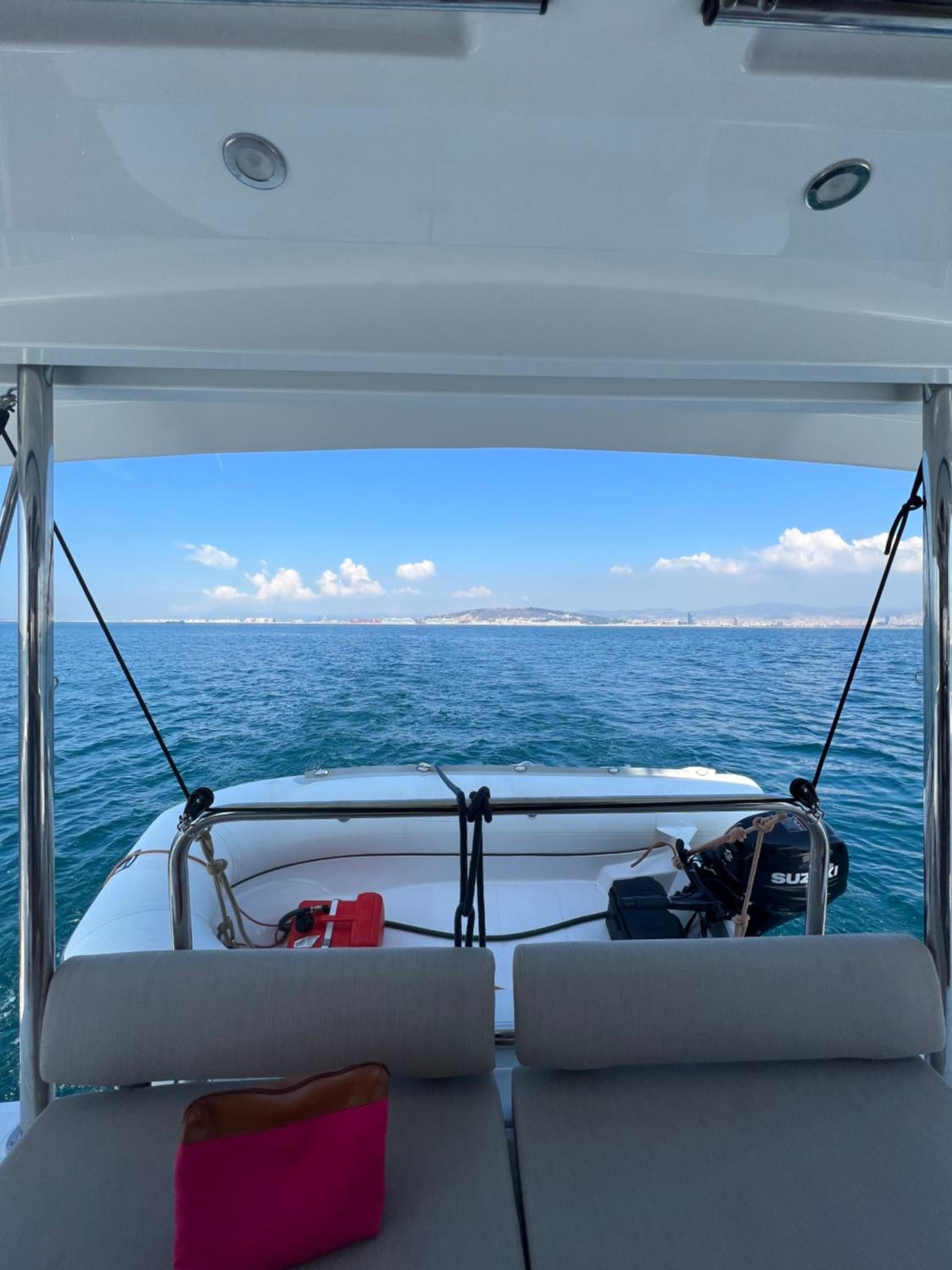 Private Exclusive Catamaran 'Hang Loose'