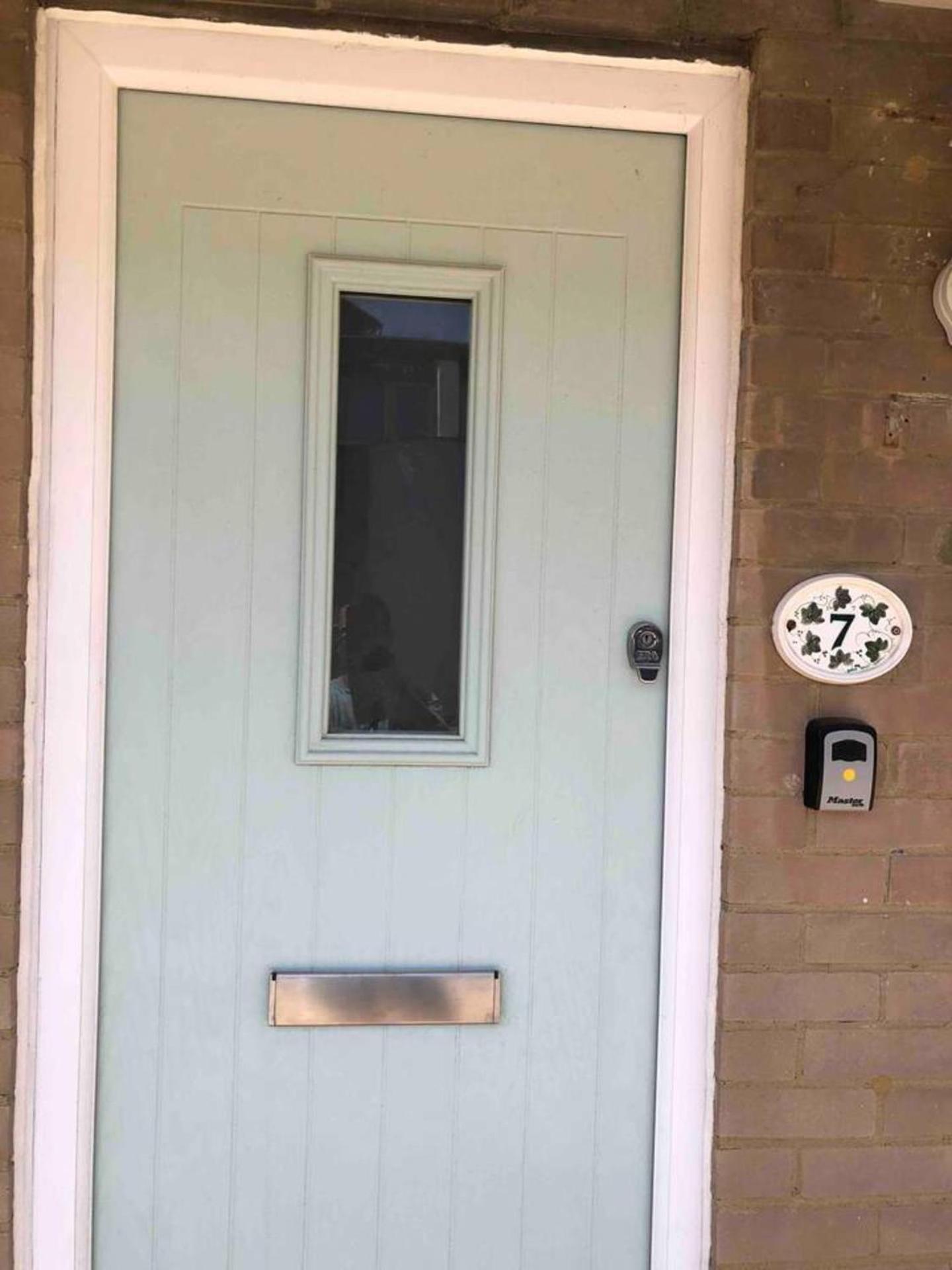 3 Bed House - Sleeps 6 - Garden - Parking - Wifi view 4