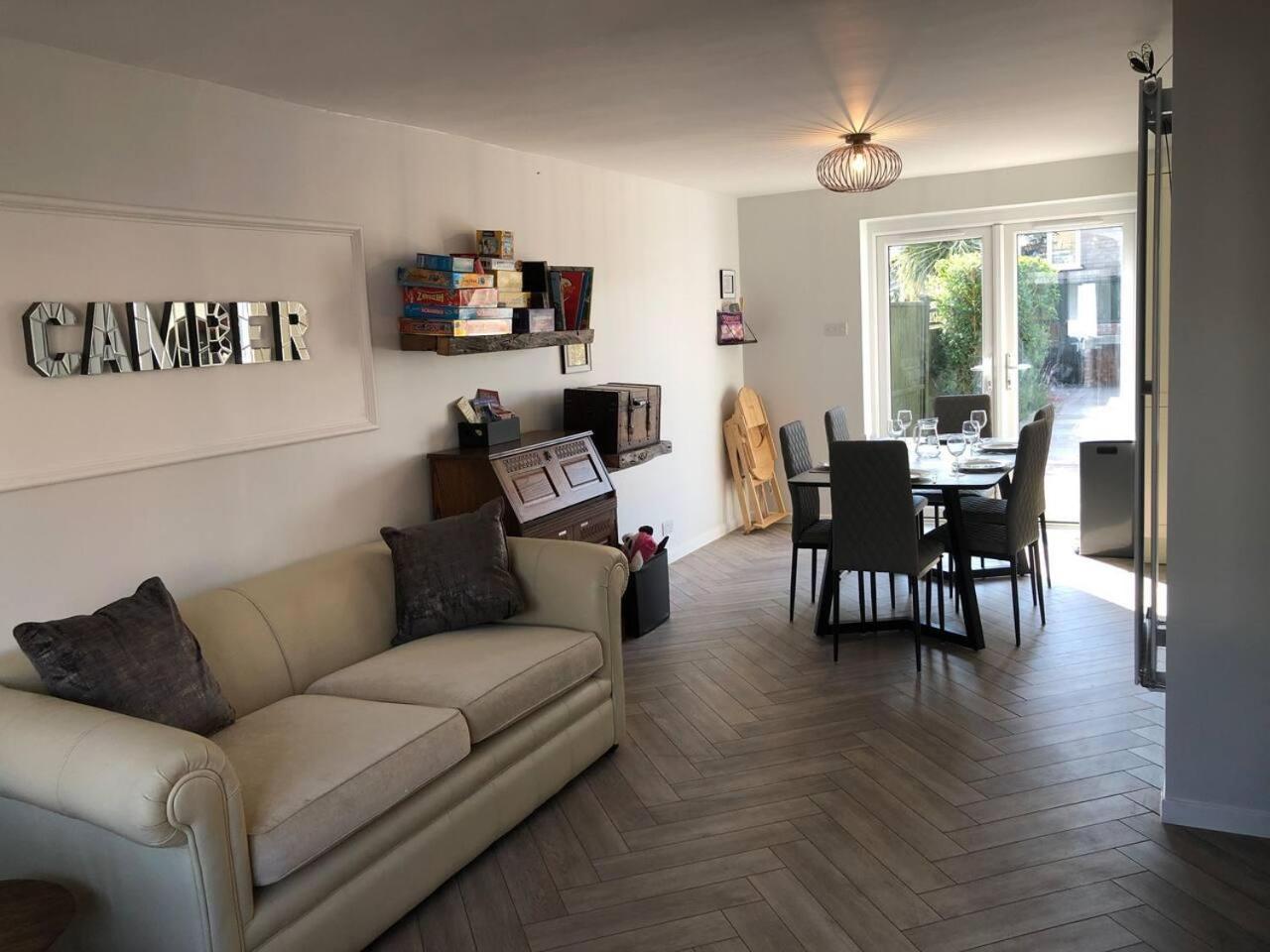 3 Bed House - Sleeps 6 - Garden - Parking - Wifi view 5