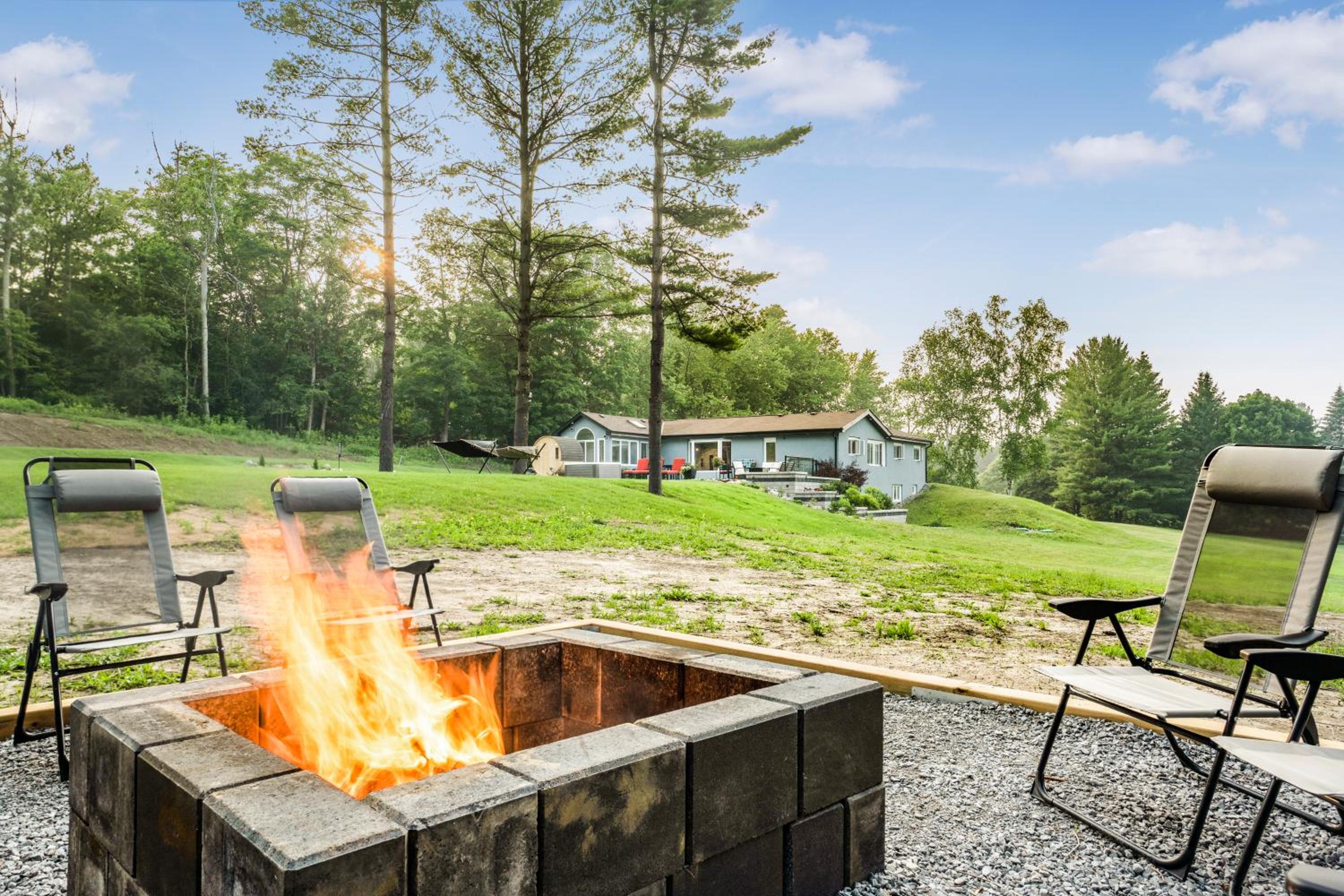 Relaxing Chalet Retreat at Sharon, ON